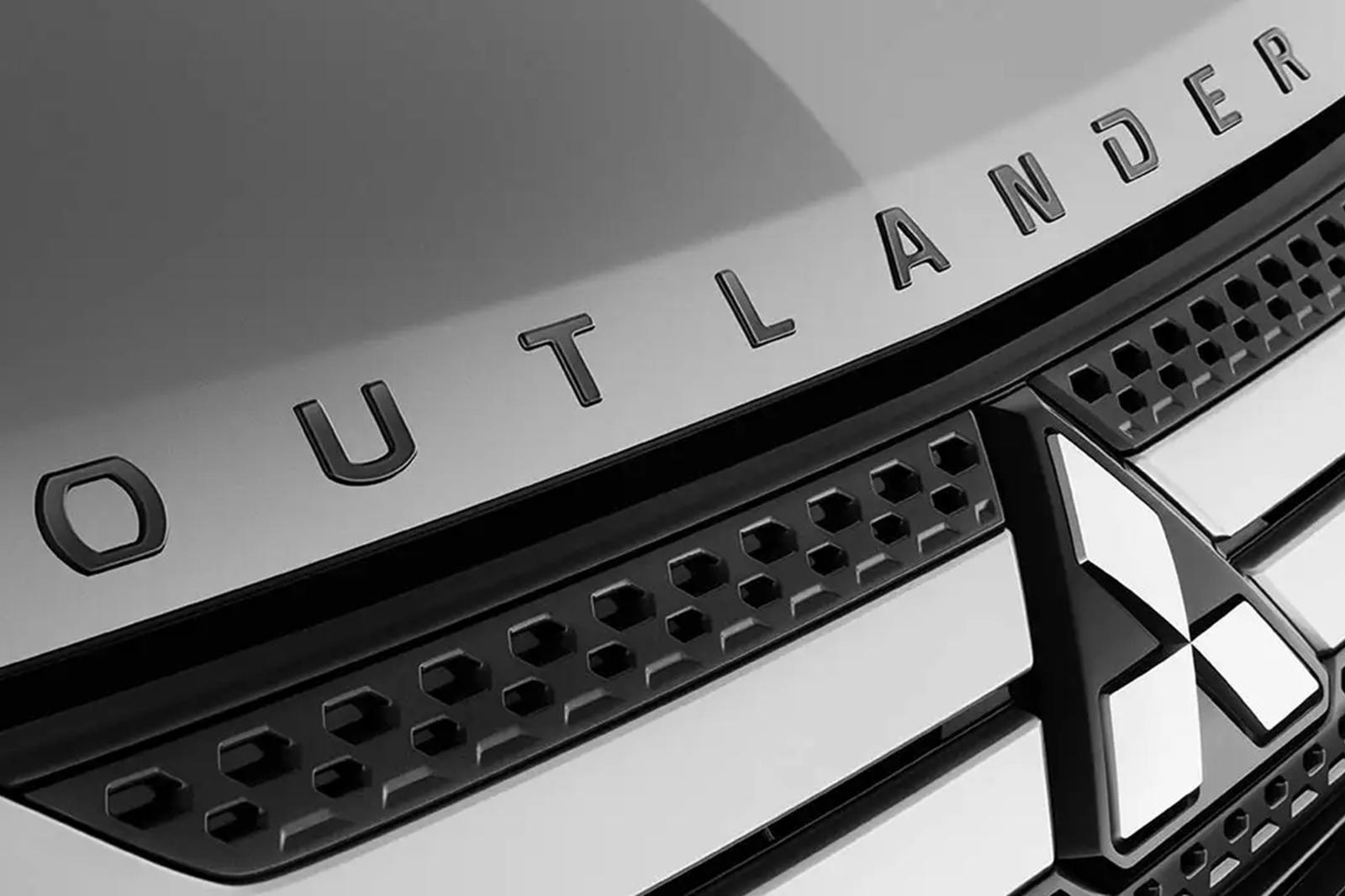 Mitsubishi Outlander 2021 ra mat nam toi anh 1