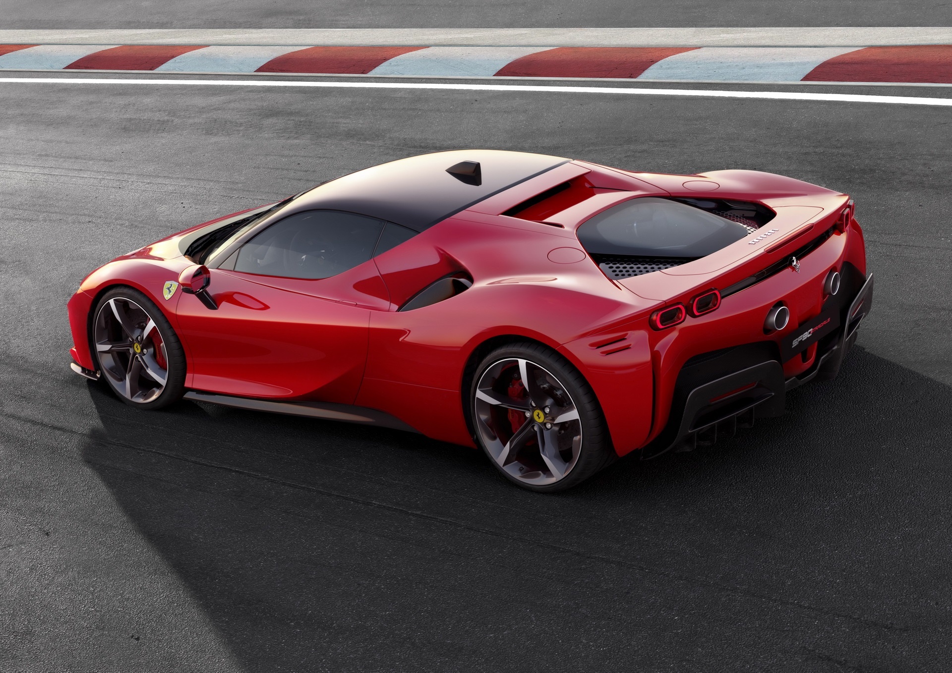 Ferrari tam ngung san xuat SF90 Stradale anh 1