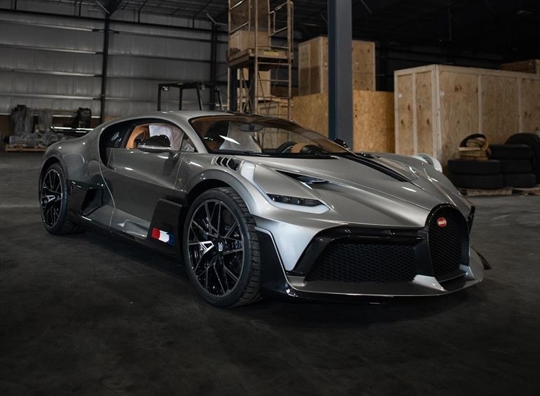 siêu xe Bugatti Divo đầu tiên tới Mỹ ảnh 3 sieu xe Bugatti Divo dau tien toi My anh 3