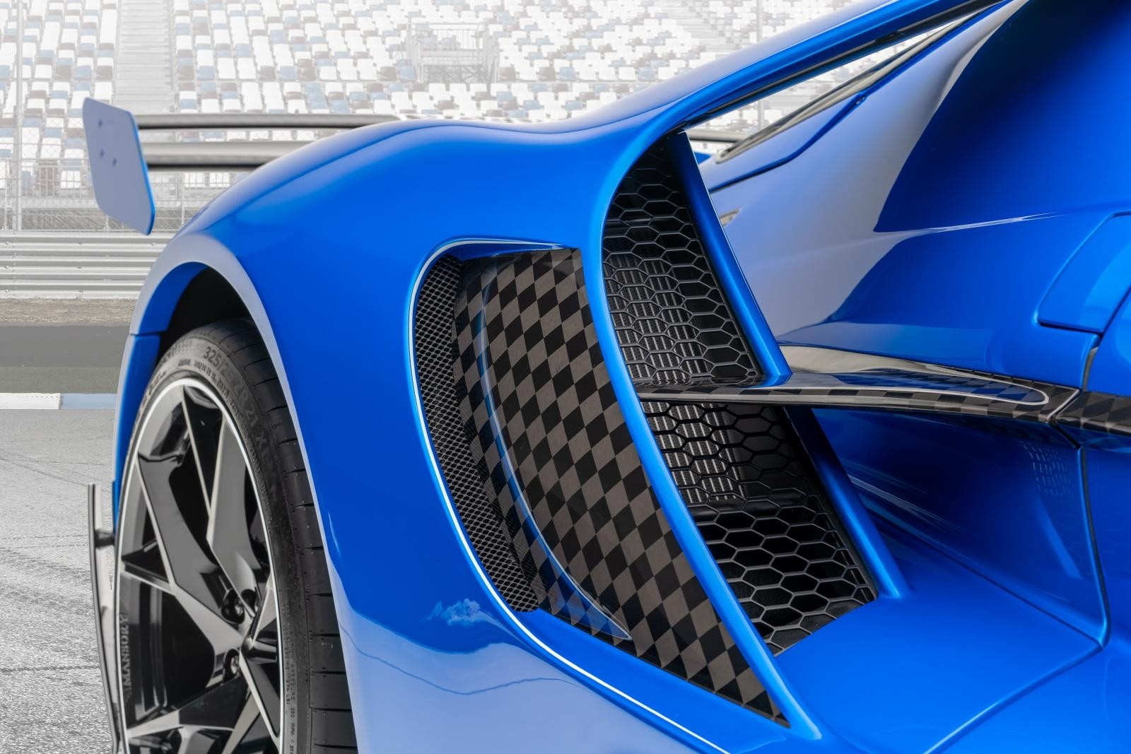 Ford GT Le Mansory giá 2, 1 triệu USD ảnh 6 Ford GT Le Mansory gia 2, 1 trieu USD anh 6