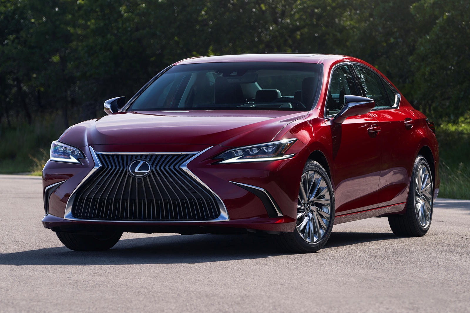 Lexus ES 2021 ra mat, them ban dac biet va dan dong AWD hinh anh