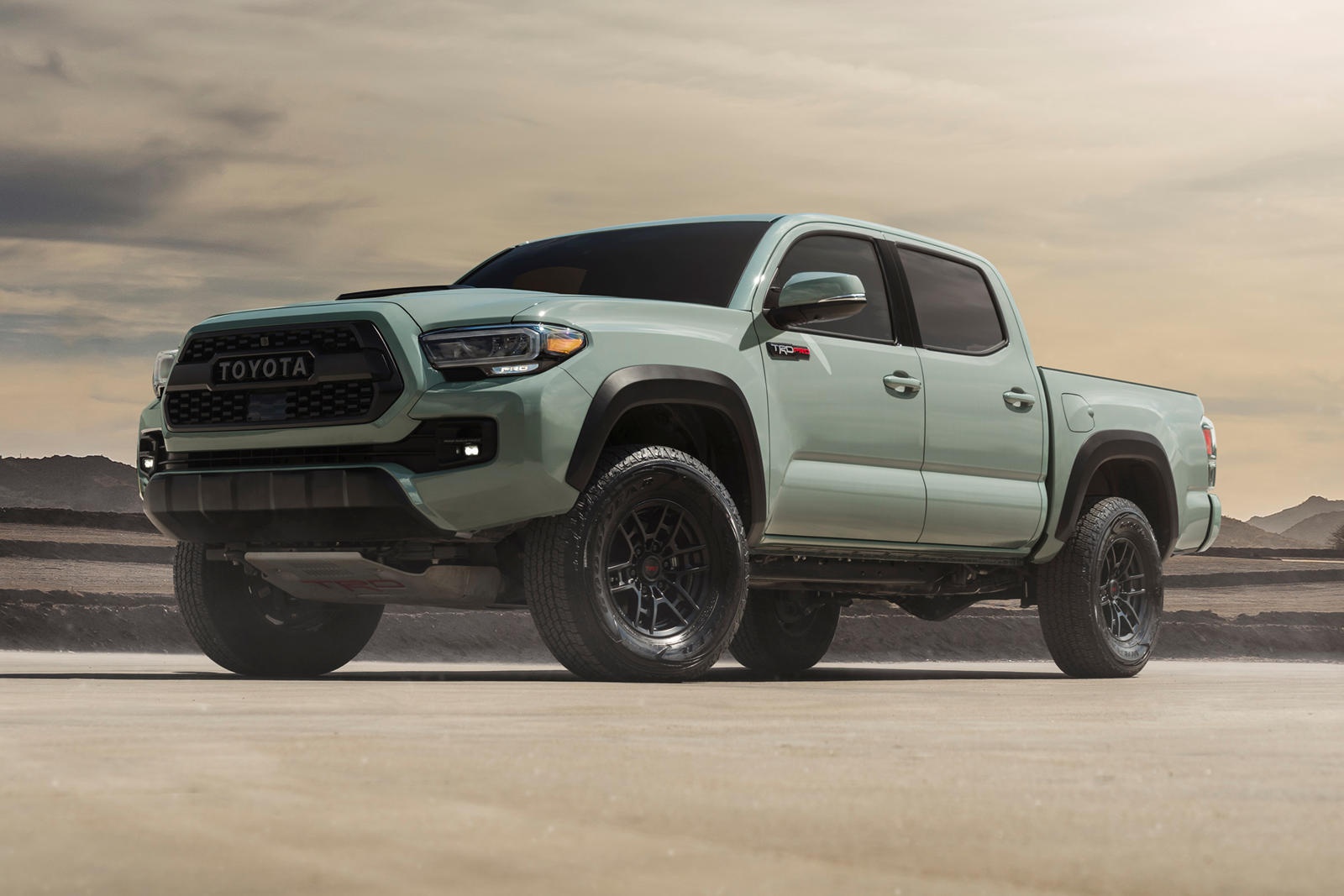 Ban tai Toyota Tacoma 2021 ra mat, gia tu 26.150 USD hinh anh