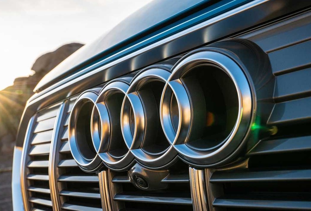 Cac hang oto kiem bao nhieu tien moi giay? hinh anh