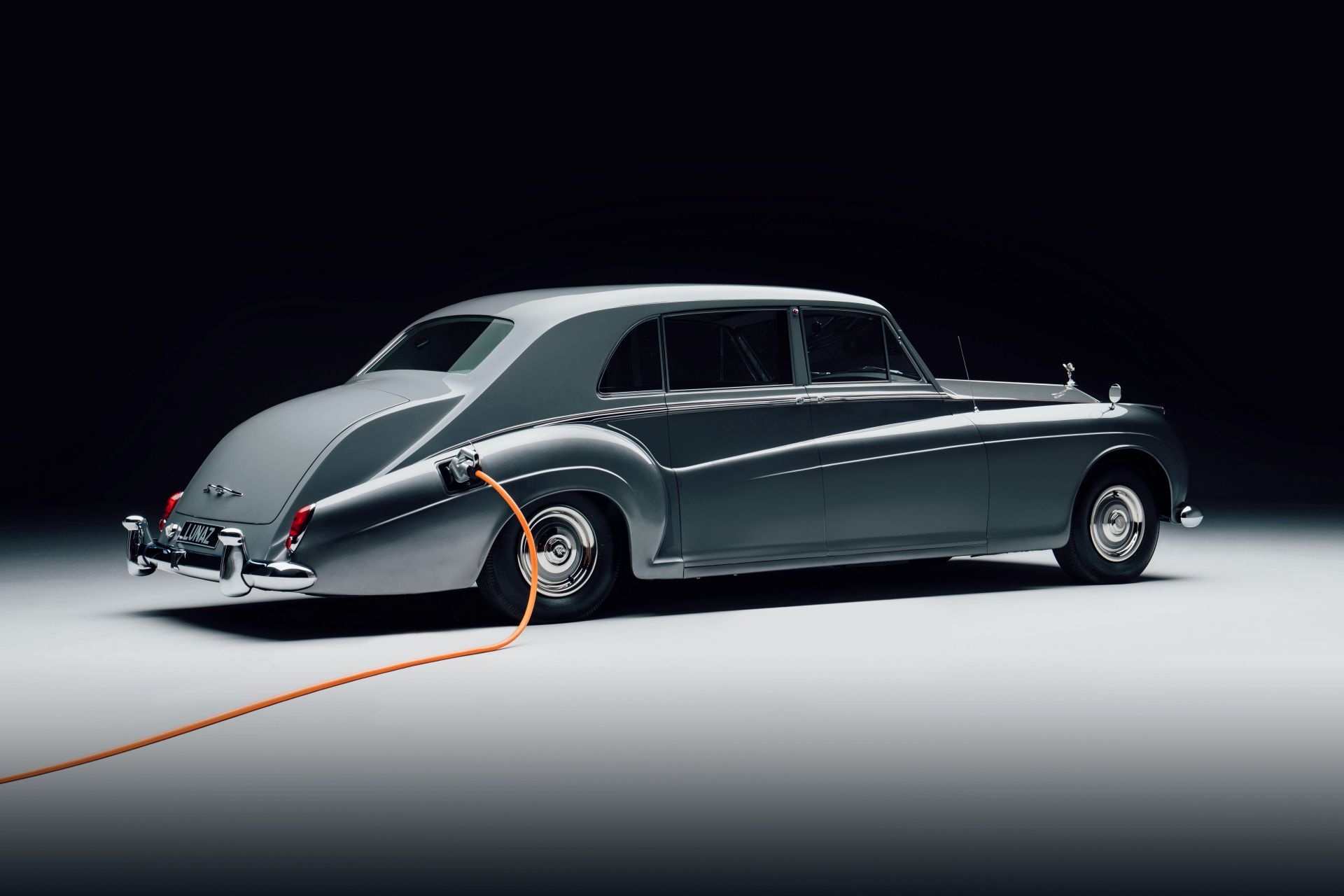 Rolls-Royce chạy điện giá từ 463.000 USD ảnh 4 Rolls-Royce chay dien gia tu 463.000 USD anh 4