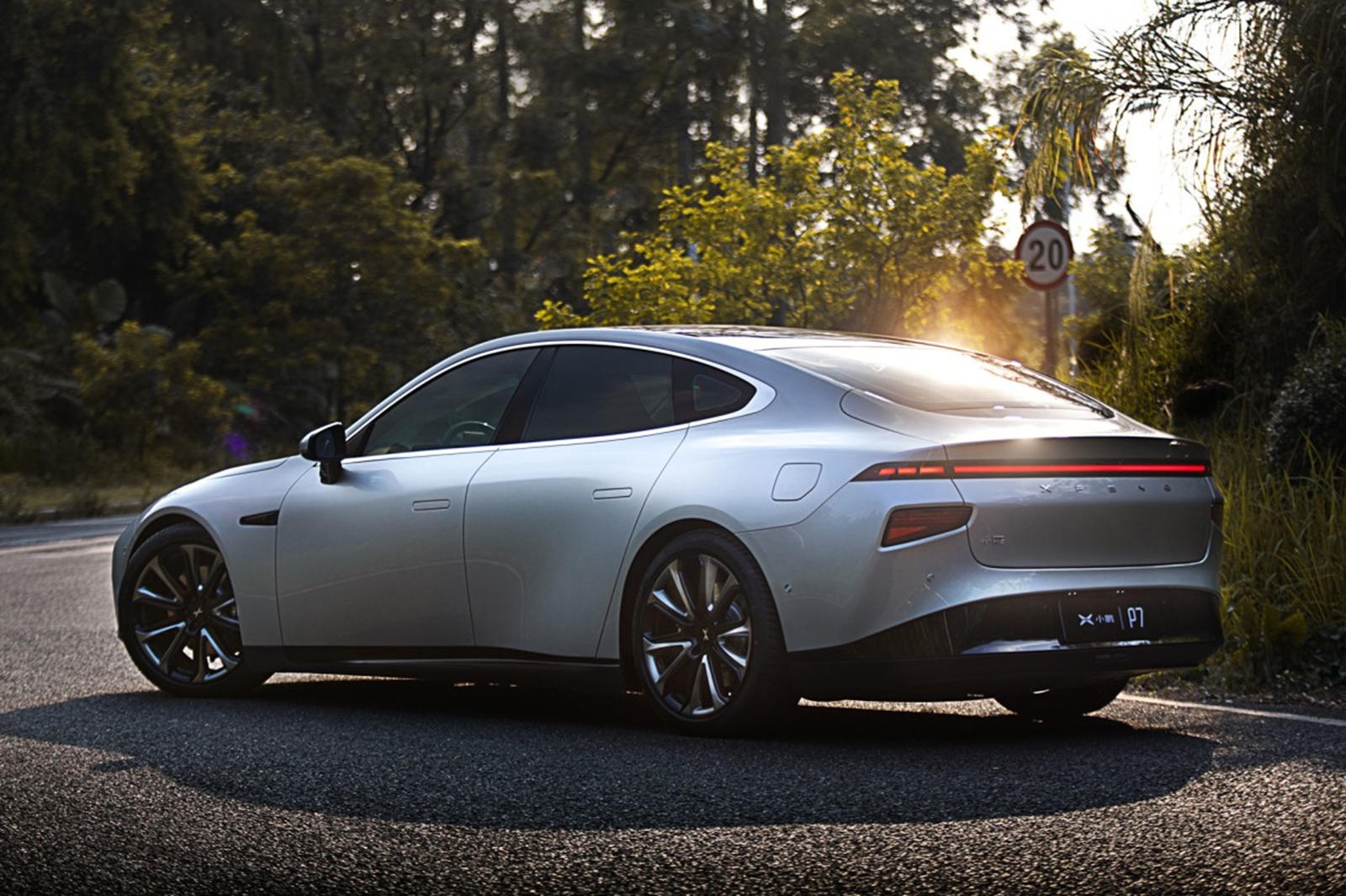 hãng xe Trung Quốc muốn trở thành đối thủ của Tesla ảnh 3 hang xe Trung Quoc muon tro thanh doi thu cua Tesla anh 3