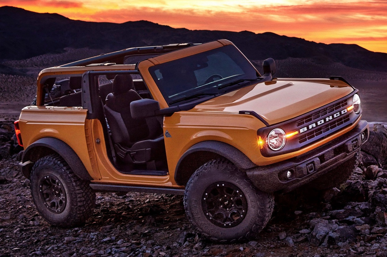 Ford Bronco 2021 sap co ban do chinh hang hinh anh