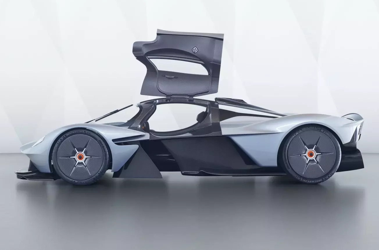 siêu xe Aston Martin Valkyrie gặp khó ảnh 6 sieu xe Aston Martin Valkyrie gap kho anh 6