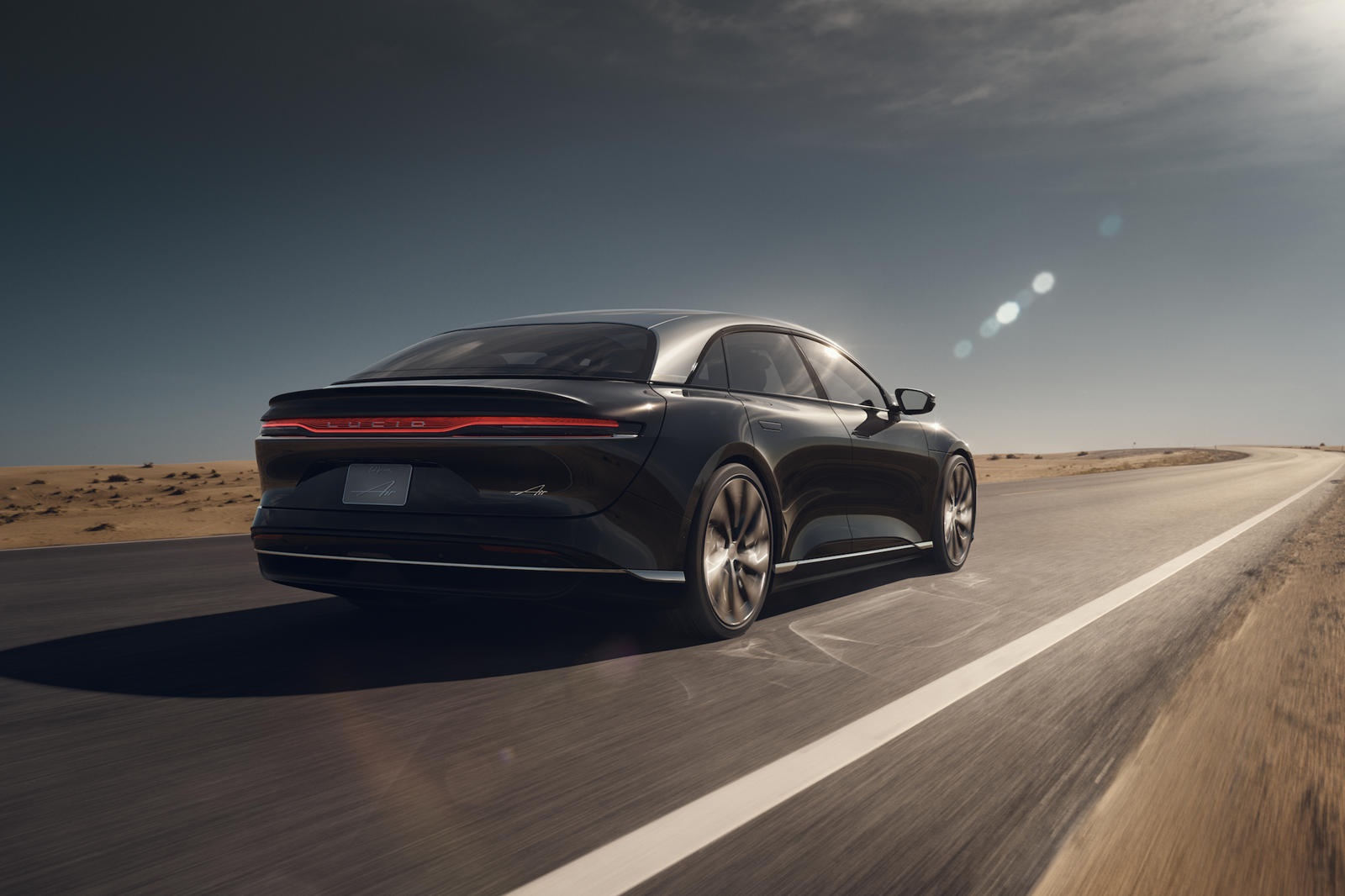 xuất hiện đối thủ cạnh tranh với Tesla Model S ảnh 3 xuat hien doi thu canh tranh voi Tesla Model S anh 3