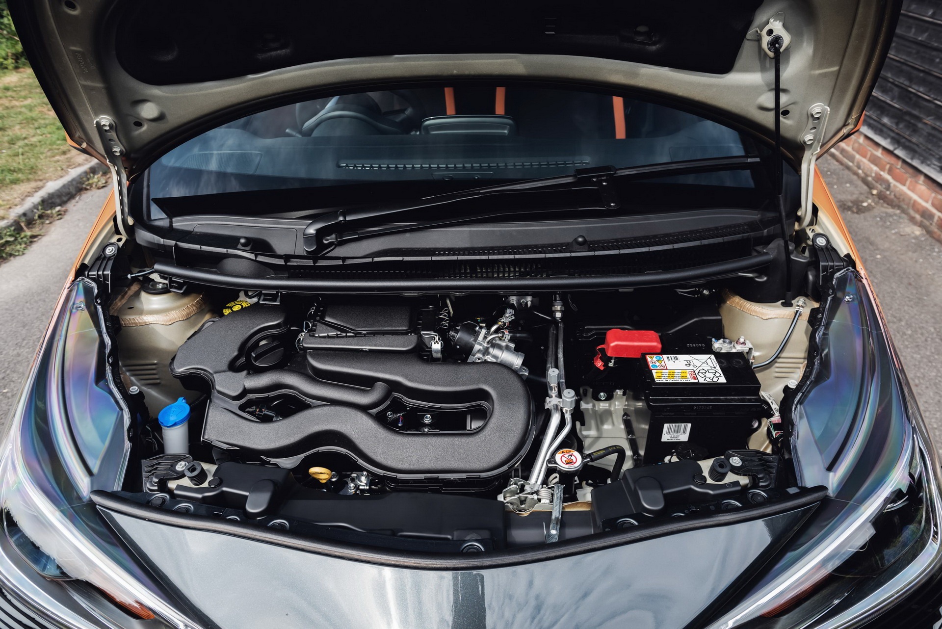 Toyota Aygo JBL Edition danh cho tin do am nhac anh 24