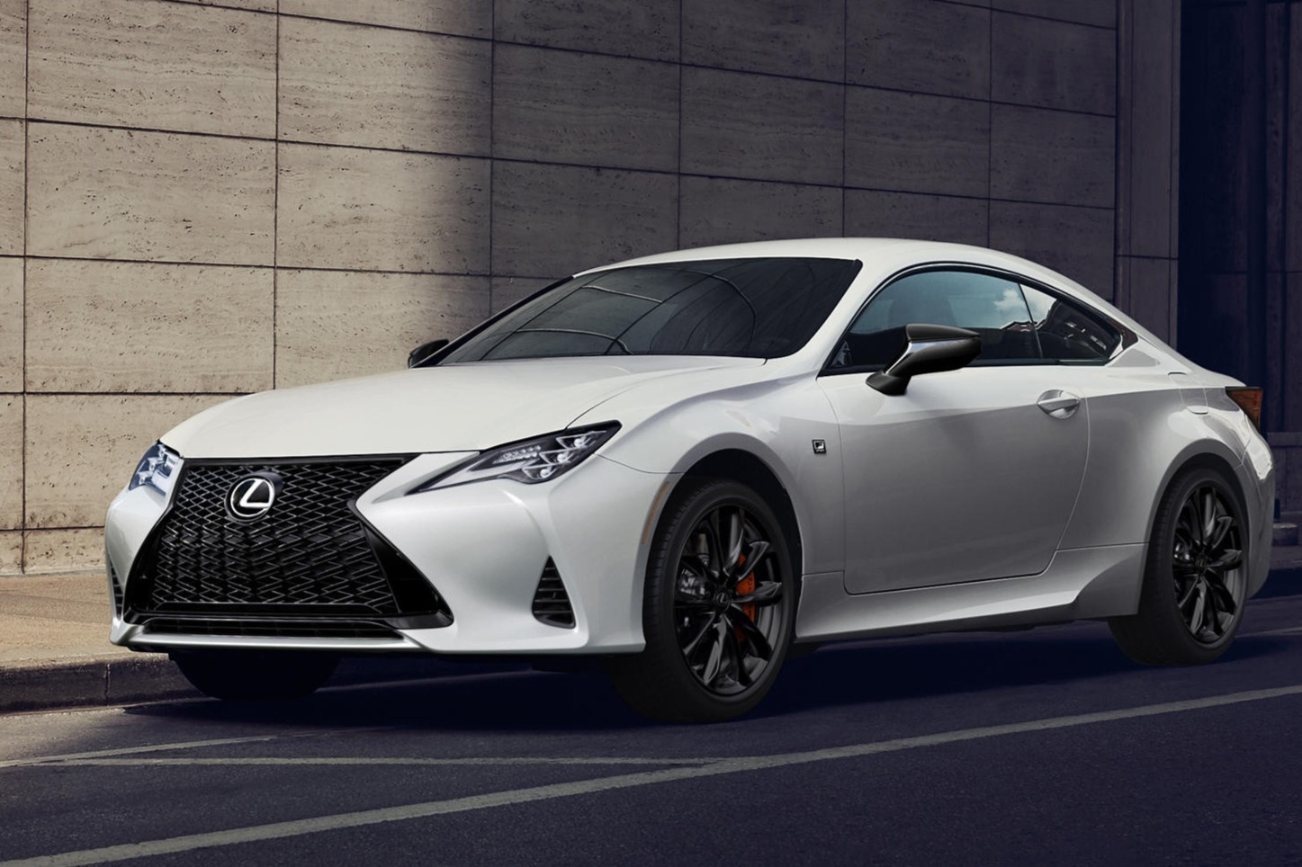 Lexus RC 2021 phien ban Black Line duoc nang cap toan dien hinh anh