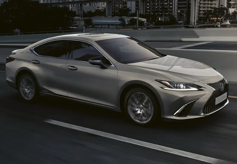 Lexus ra mat phien ban cao cap ES 300h Premium Edition anh 1