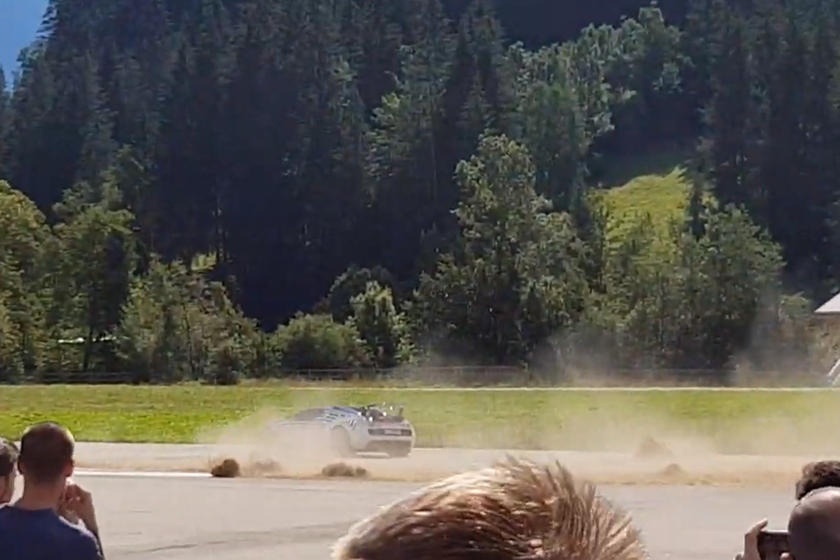 Sieu xe Bugatti Veyron Grand Sport Vitesse L'Or Blanc gap nan hinh anh