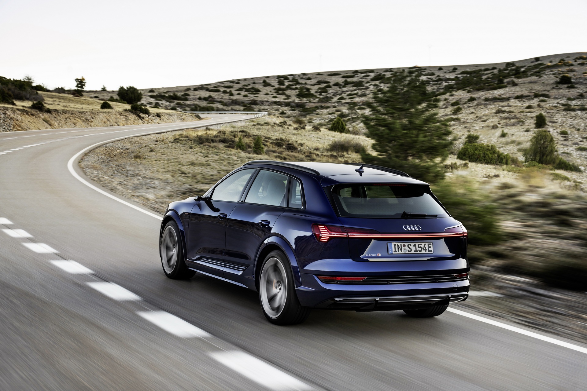 Audi E-Tron S 2021 bán ra thị trường ảnh 10 Audi E-Tron S 2021 ban ra thi truong anh 10
