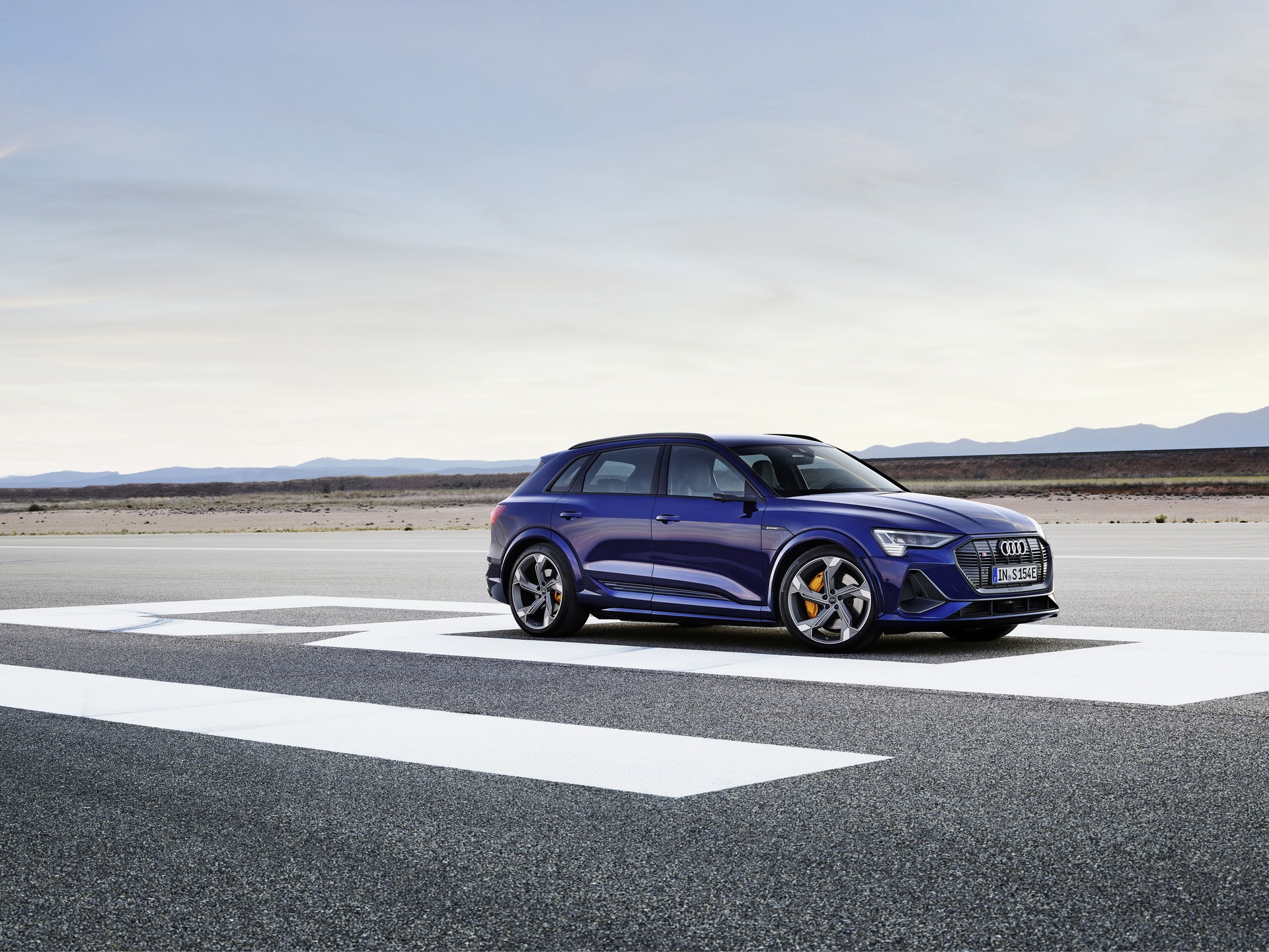 Audi E-Tron S 2021 bán ra thị trường ảnh 11 Audi E-Tron S 2021 ban ra thi truong anh 11