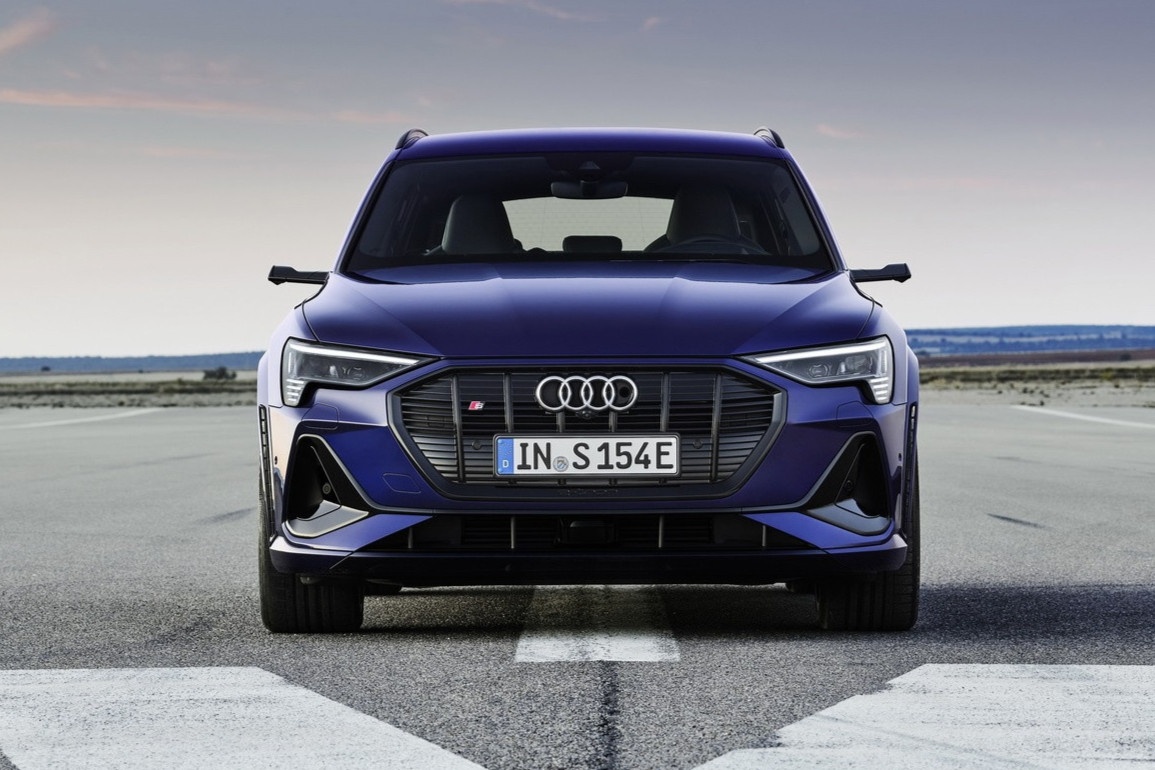Audi E-Tron S 2021 ban ra thi truong, gia tu 108.258 USD hinh anh
