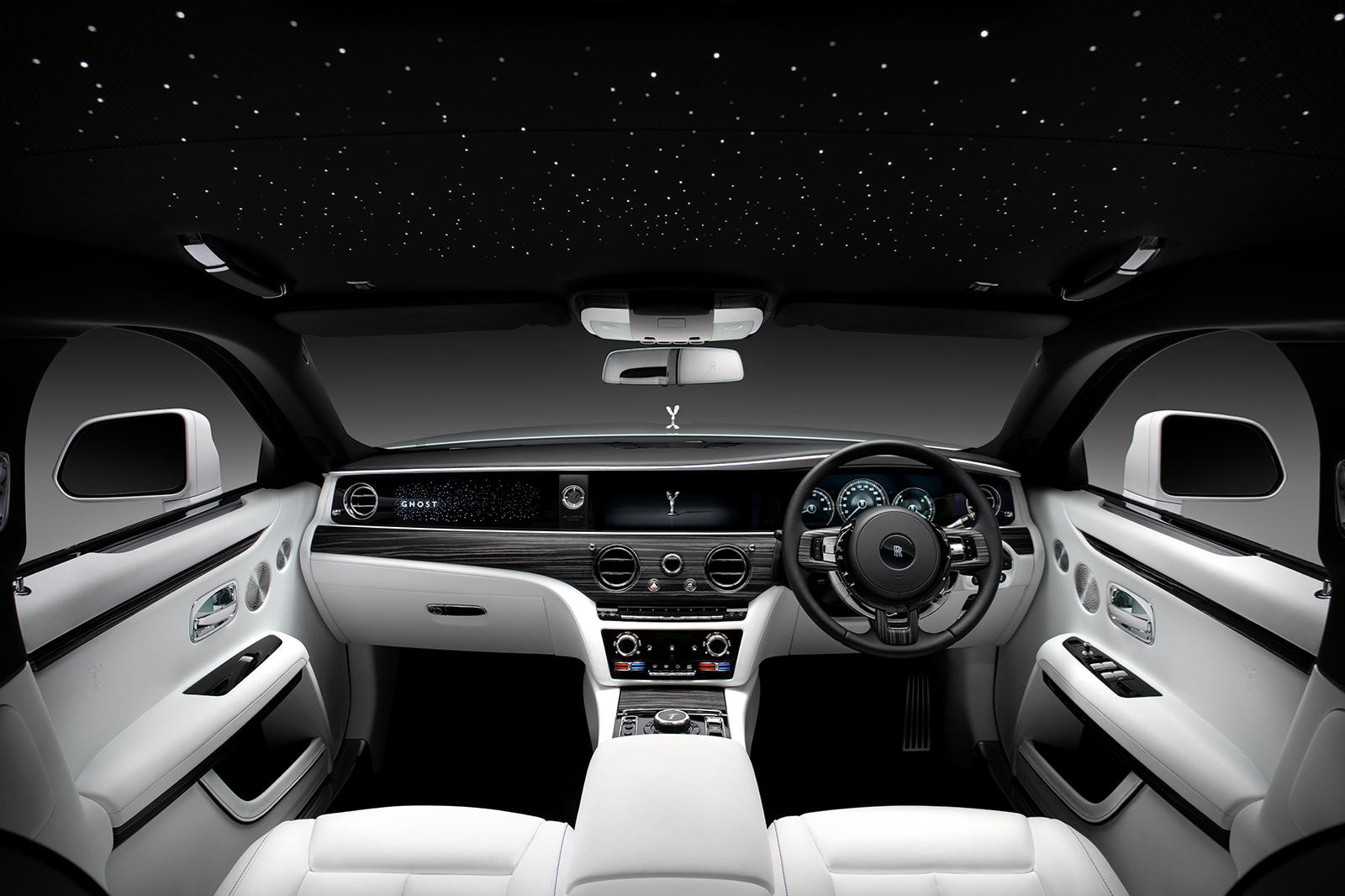 Rolls Royce ưu tiên sang trọng hơn công nghệ ảnh 4 Rolls Royce uu tien sang trong hon cong nghe anh 4