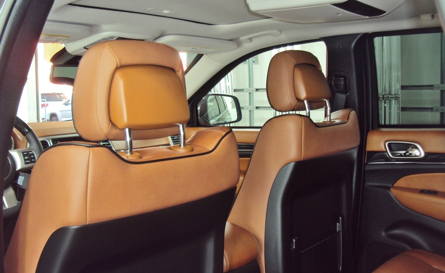 Jeep Grand Cherokee 2020 chống đạn được ra mắt ảnh 4 Jeep Grand Cherokee 2020 chong dan duoc ra mat anh 4