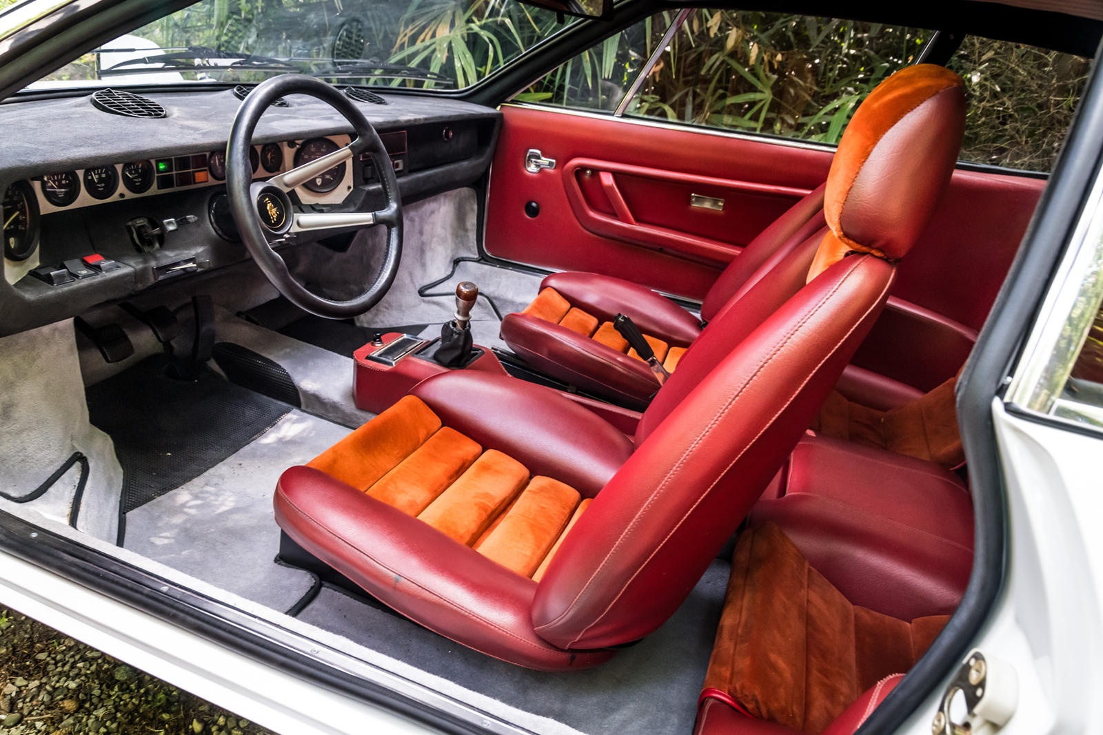 Lamborghini Urraco có tuổi đời 50 năm ảnh 11 Lamborghini Urraco co tuoi doi 50 nam anh 11