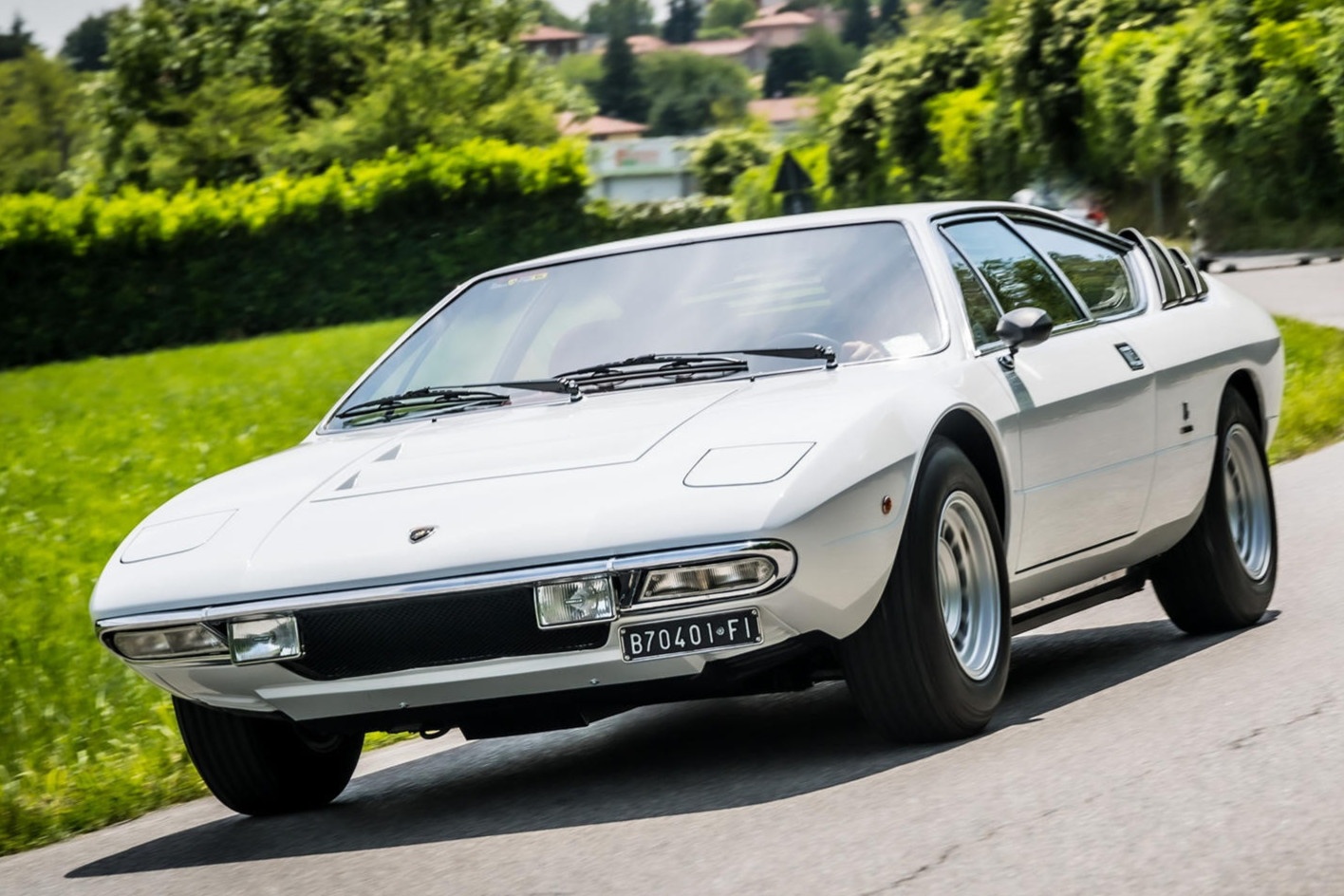 Chiec Lamborghini 50 nam tuoi hiem nguoi biet toi hinh anh
