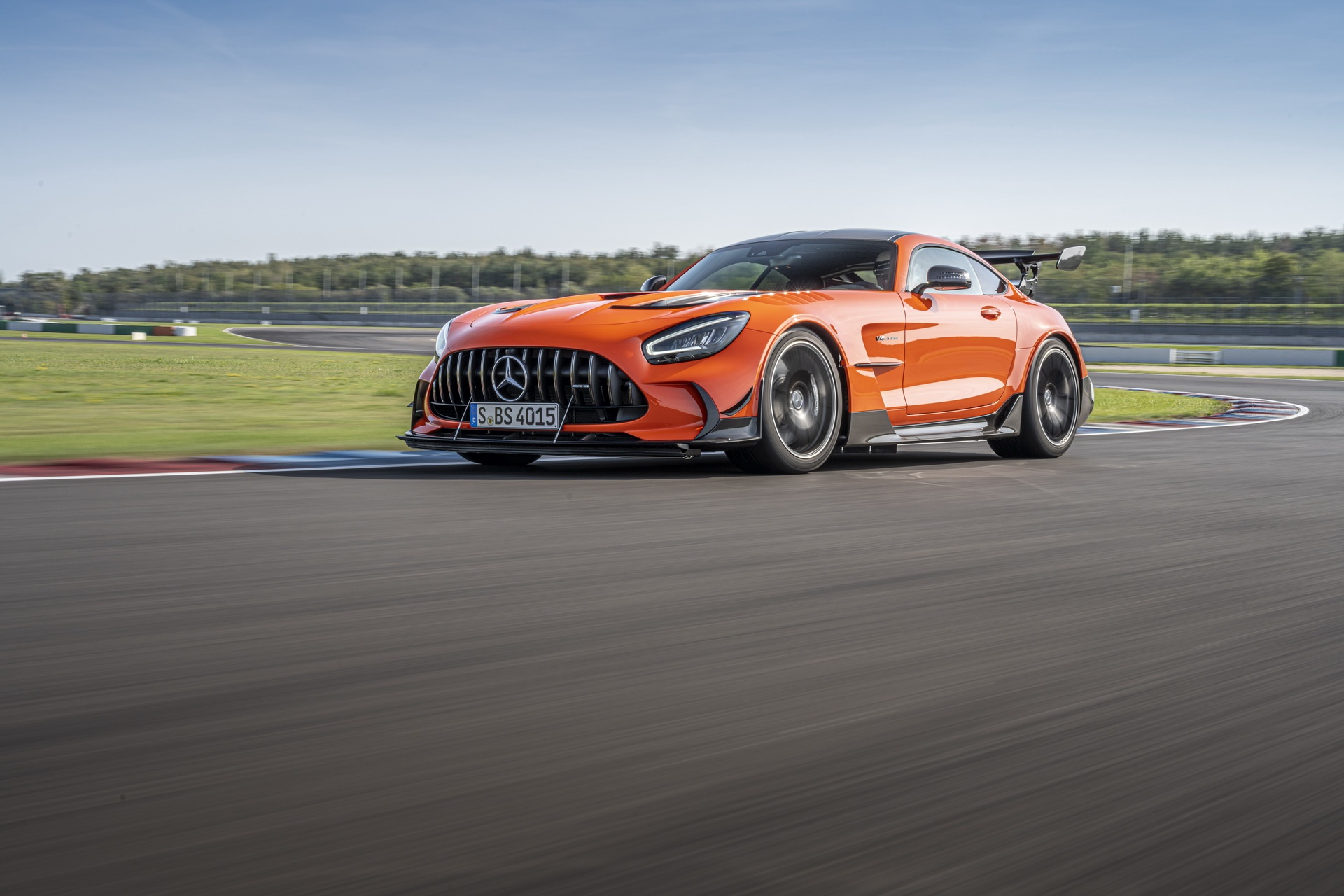Mercedes-AMG GT Black Series cháy hàng tại Australia ảnh 2 Mercedes-AMG GT Black Series chay hang tai Australia anh 2