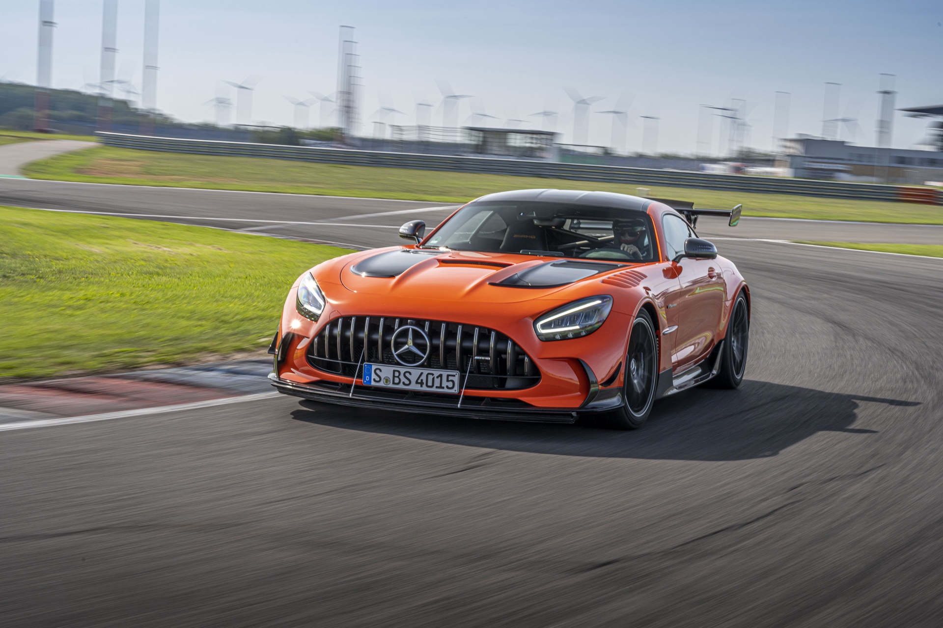 Mercedes-AMG GT Black Series cháy hàng tại Australia ảnh 1 Mercedes-AMG GT Black Series chay hang tai Australia anh 1