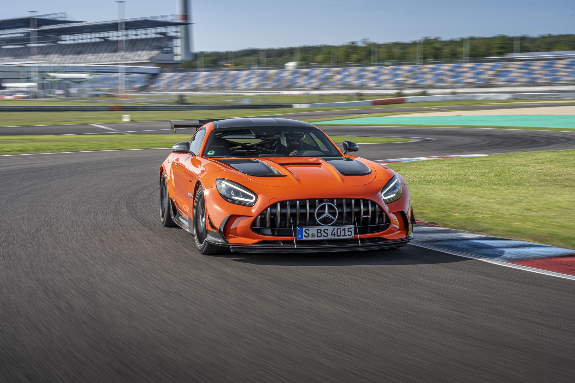 Mercedes-AMG GT Black Series cháy hàng tại Australia ảnh 3 Mercedes-AMG GT Black Series chay hang tai Australia anh 3