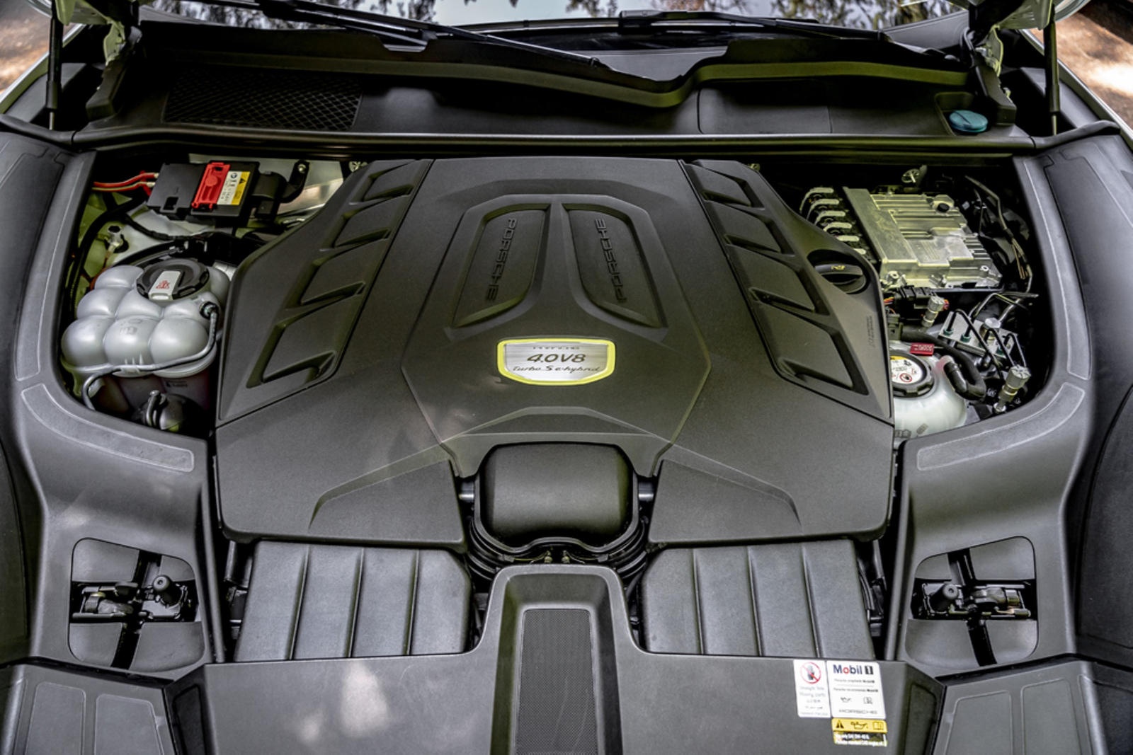 Porsche nâng cấp Cayenne E-Hybrid 2021 ảnh 4 Porsche nang cap Cayenne E-Hybrid 2021 anh 4