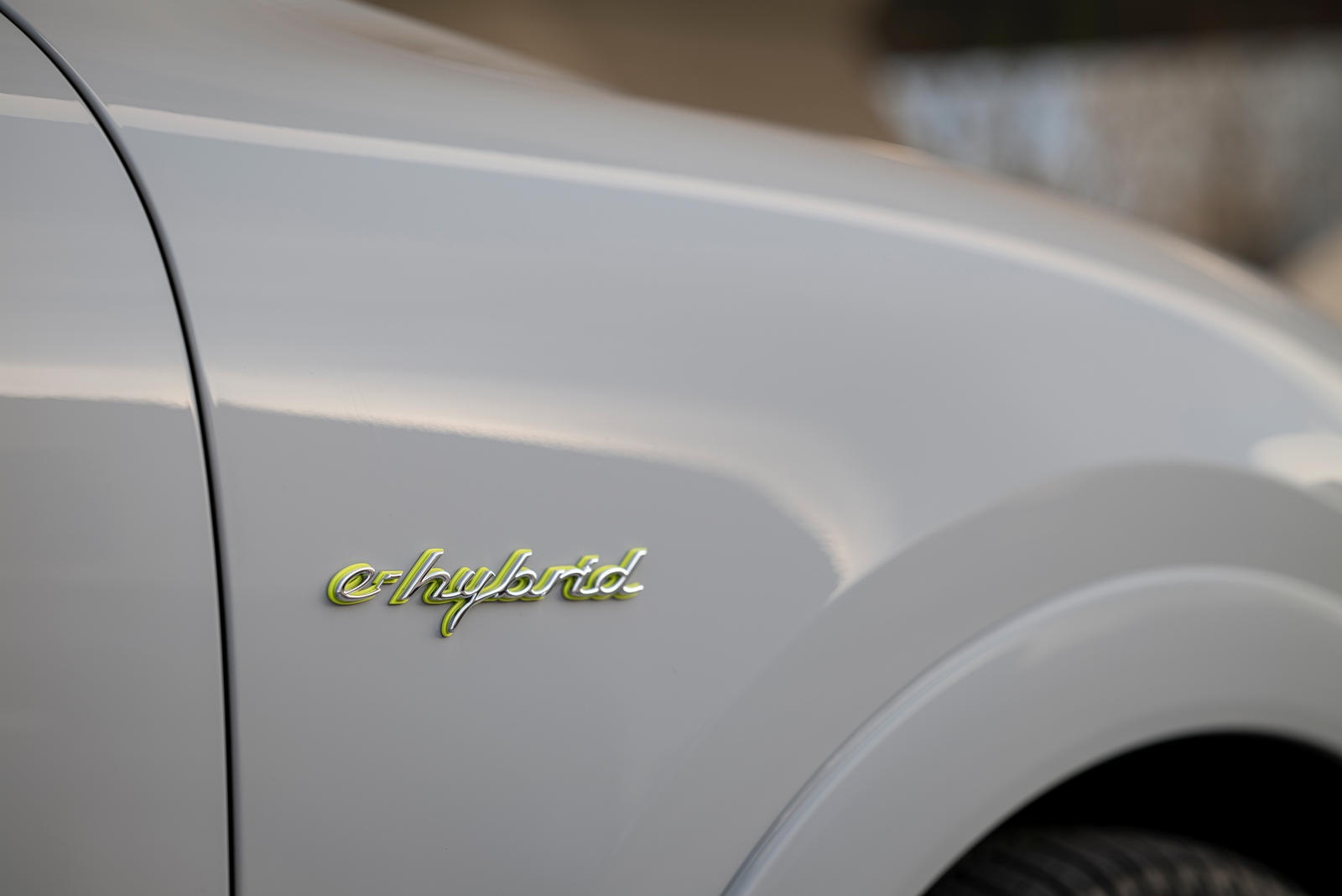 Porsche nâng cấp Cayenne E-Hybrid 2021 ảnh 6 Porsche nang cap Cayenne E-Hybrid 2021 anh 6