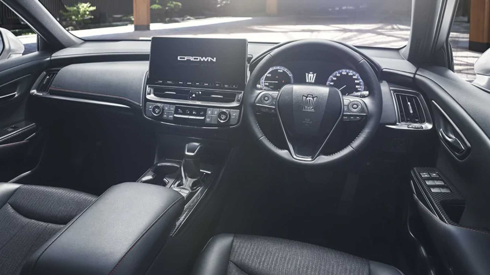 Toyota Crown 2021 nâng cấp màn hình trung tâm ảnh 1 Toyota Crown 2021 nang cap man hinh trung tam anh 1