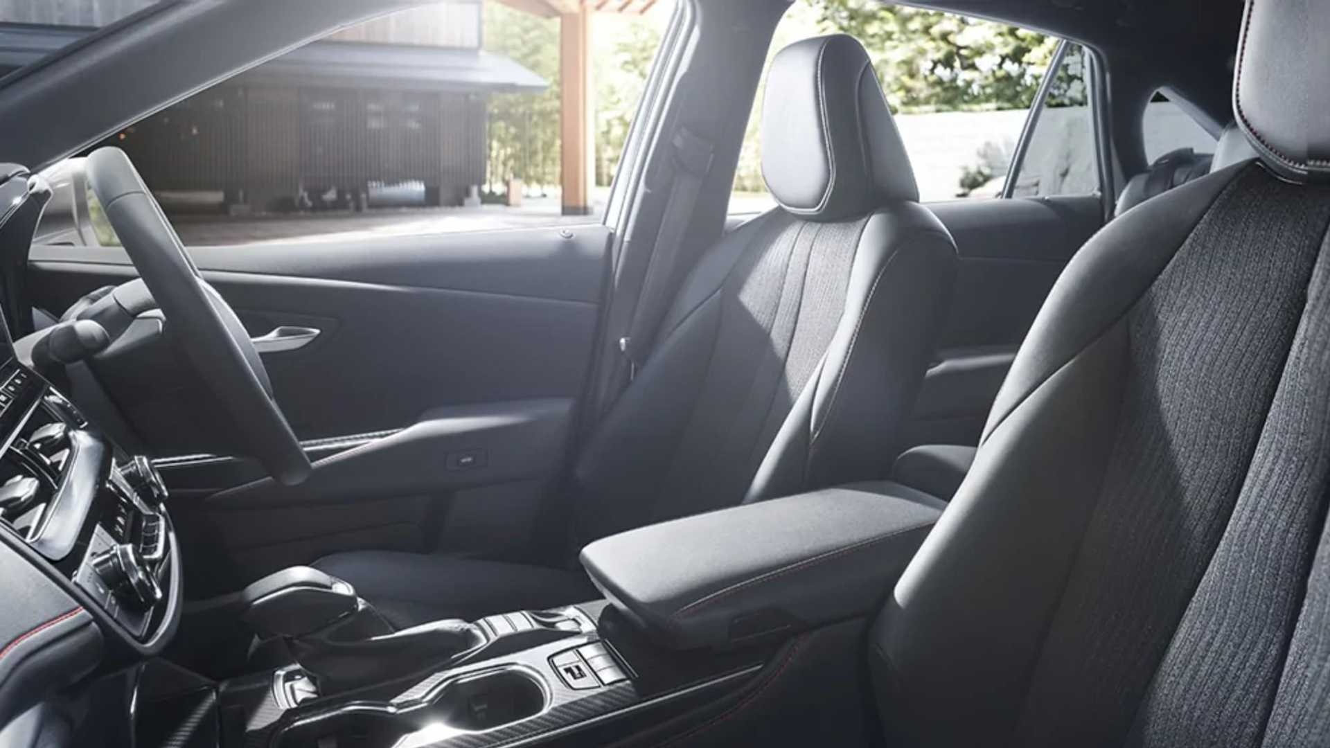 Toyota Crown 2021 nâng cấp màn hình trung tâm ảnh 2 Toyota Crown 2021 nang cap man hinh trung tam anh 2