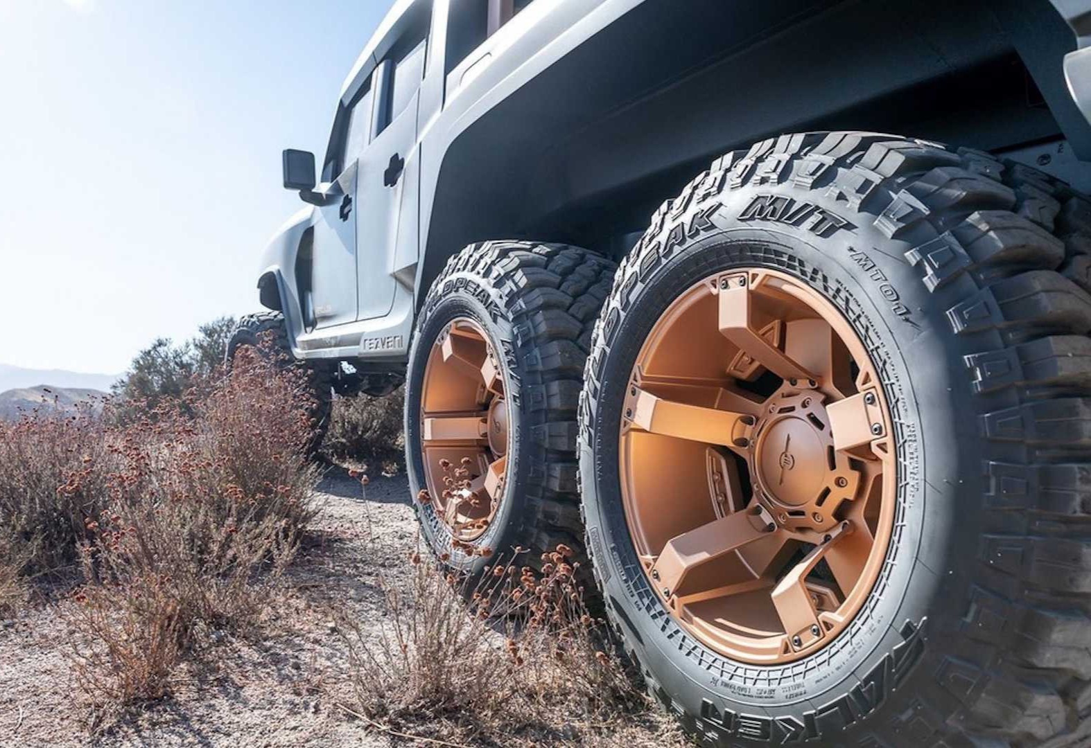 Sieu ban tai Rezvani Hercules 6x6 lo dien hinh anh