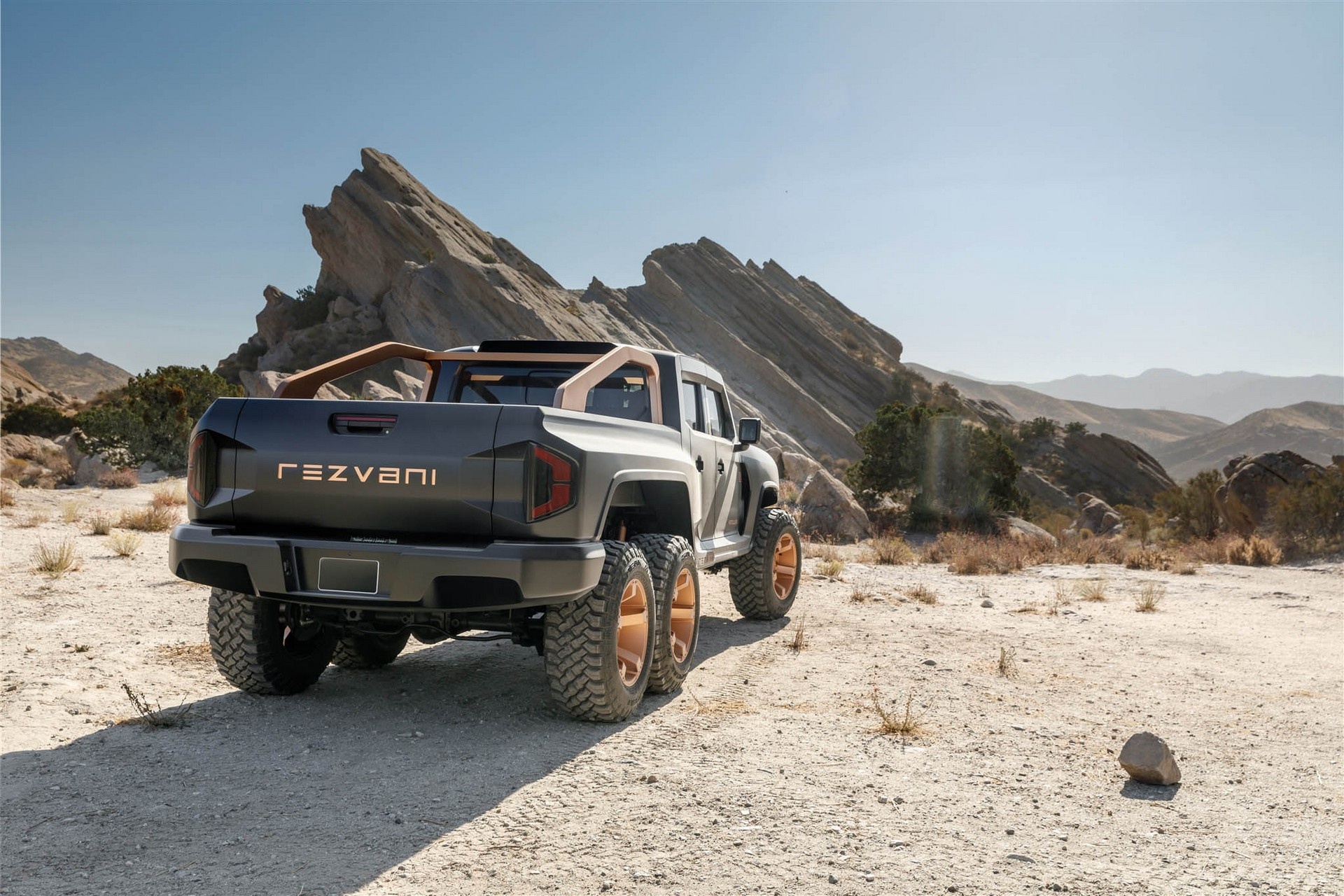 Rezvani Hercules 6×6 có giá bán gần nửa triệu USD ảnh 2 Rezvani Hercules 6×6 co gia ban gan nua trieu USD anh 2