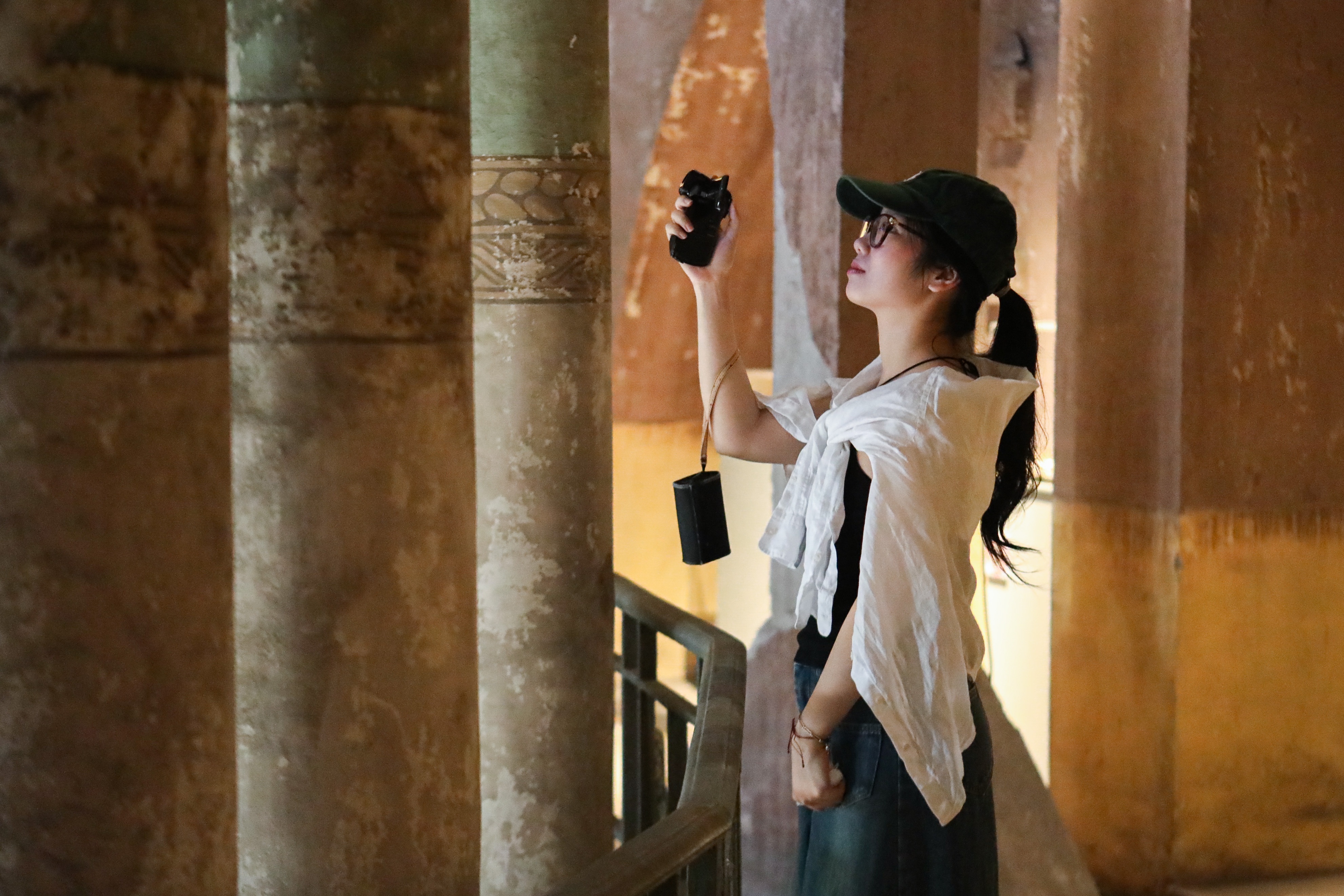 Dai hoc Tong hop gay sot khi lan dau mo cua don khach hinh anh