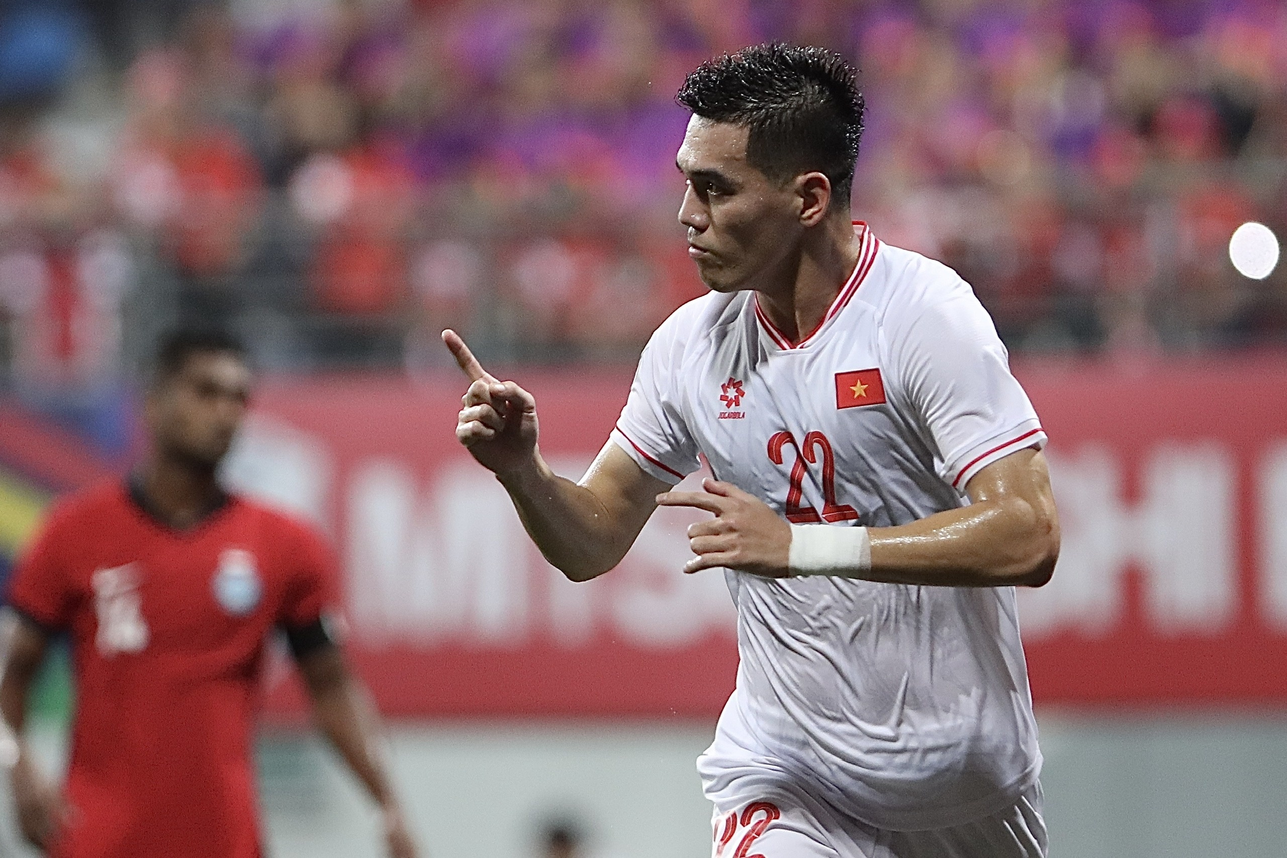 Tien Linh: 'Xuan Son nhu kien tao ban thang cho toi' hinh anh