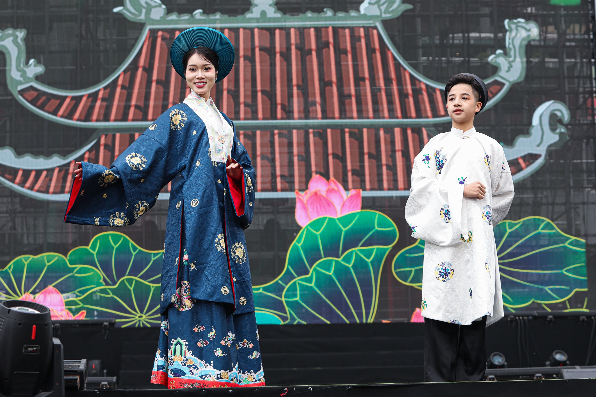 công an mặc áo dài ảnh 4 cong an mac ao dai anh 4