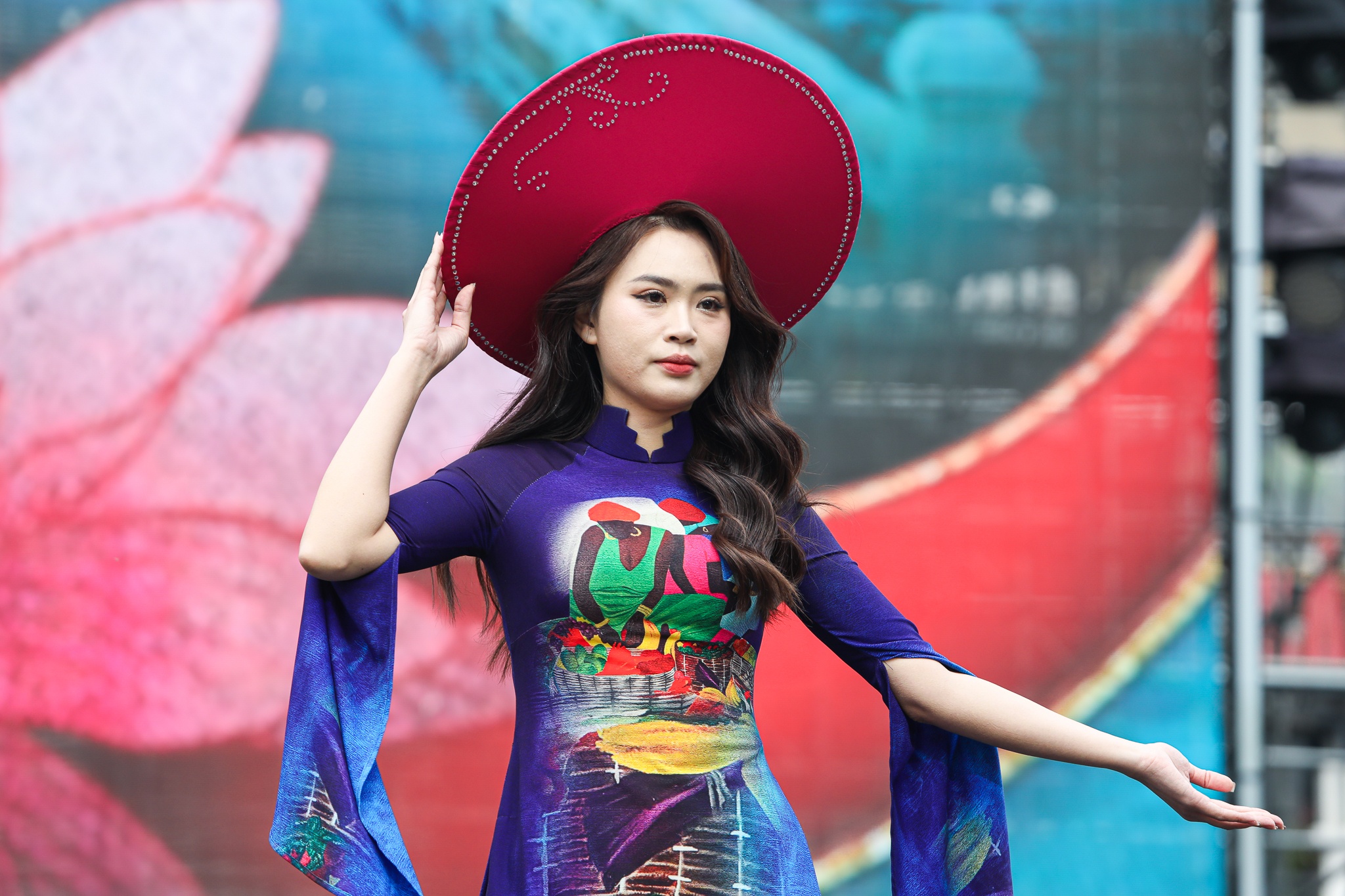 công an mặc áo dài ảnh 6 cong an mac ao dai anh 6