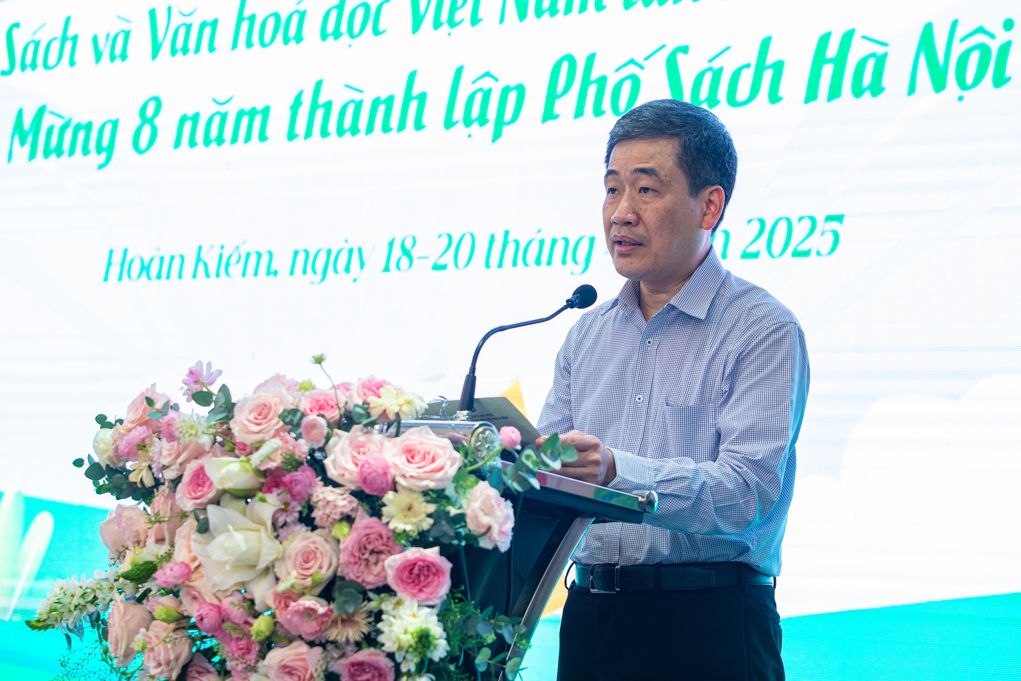 hoi sach tai ha noi anh 4