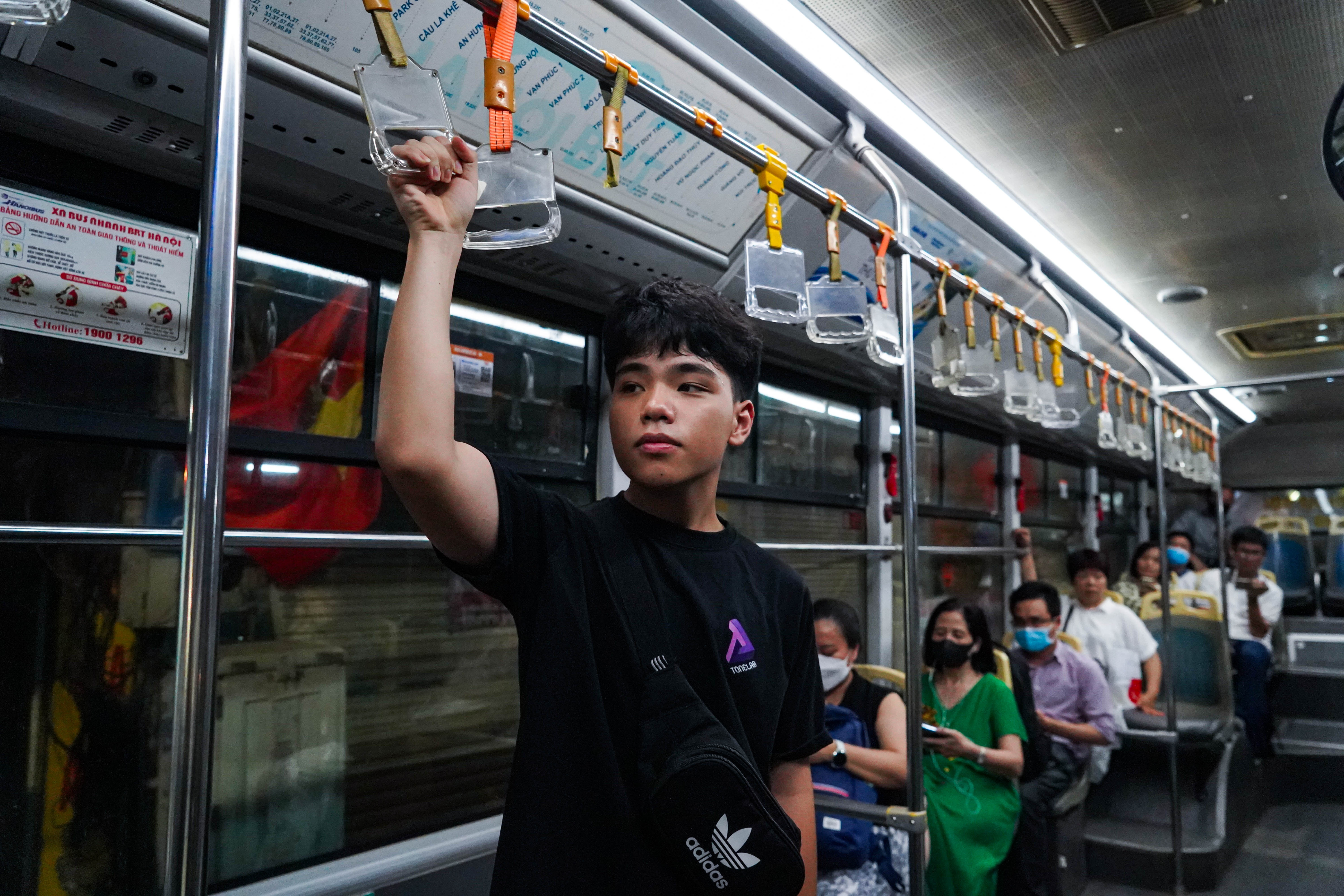 vanh dai 1 cam xe anh 12