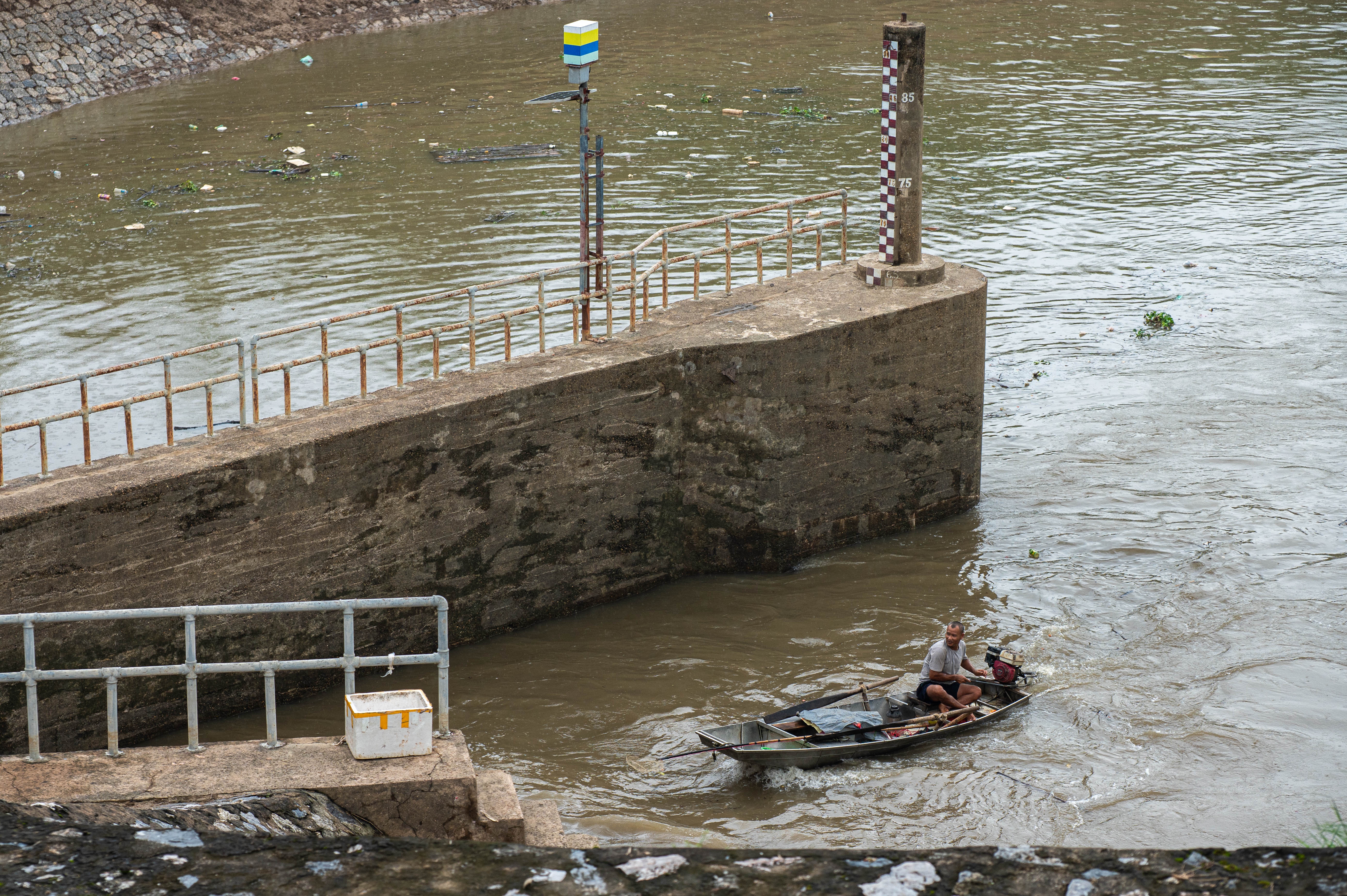 tram bom de tieu ung anh 5