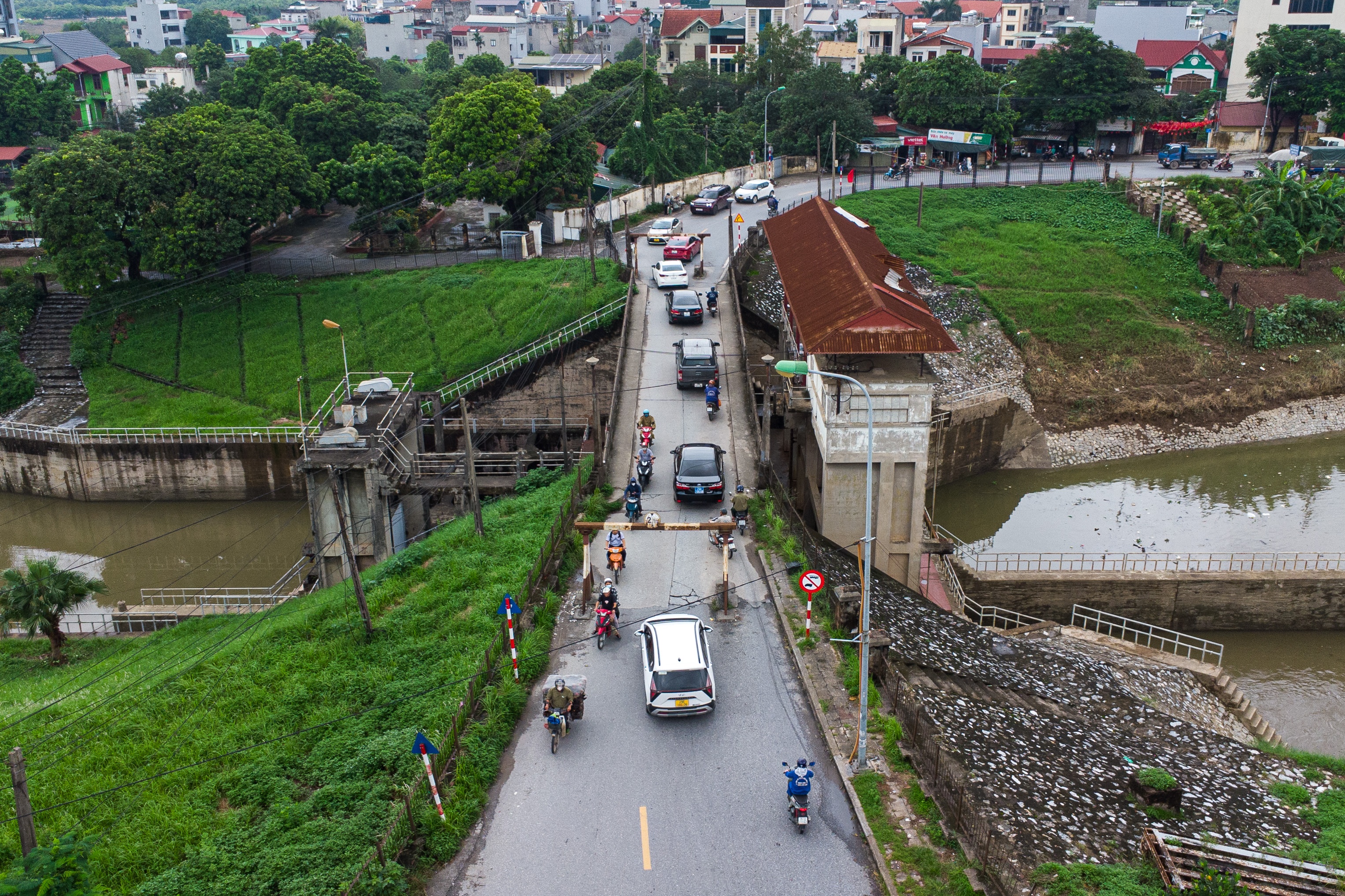 tram bom de tieu ung anh 9