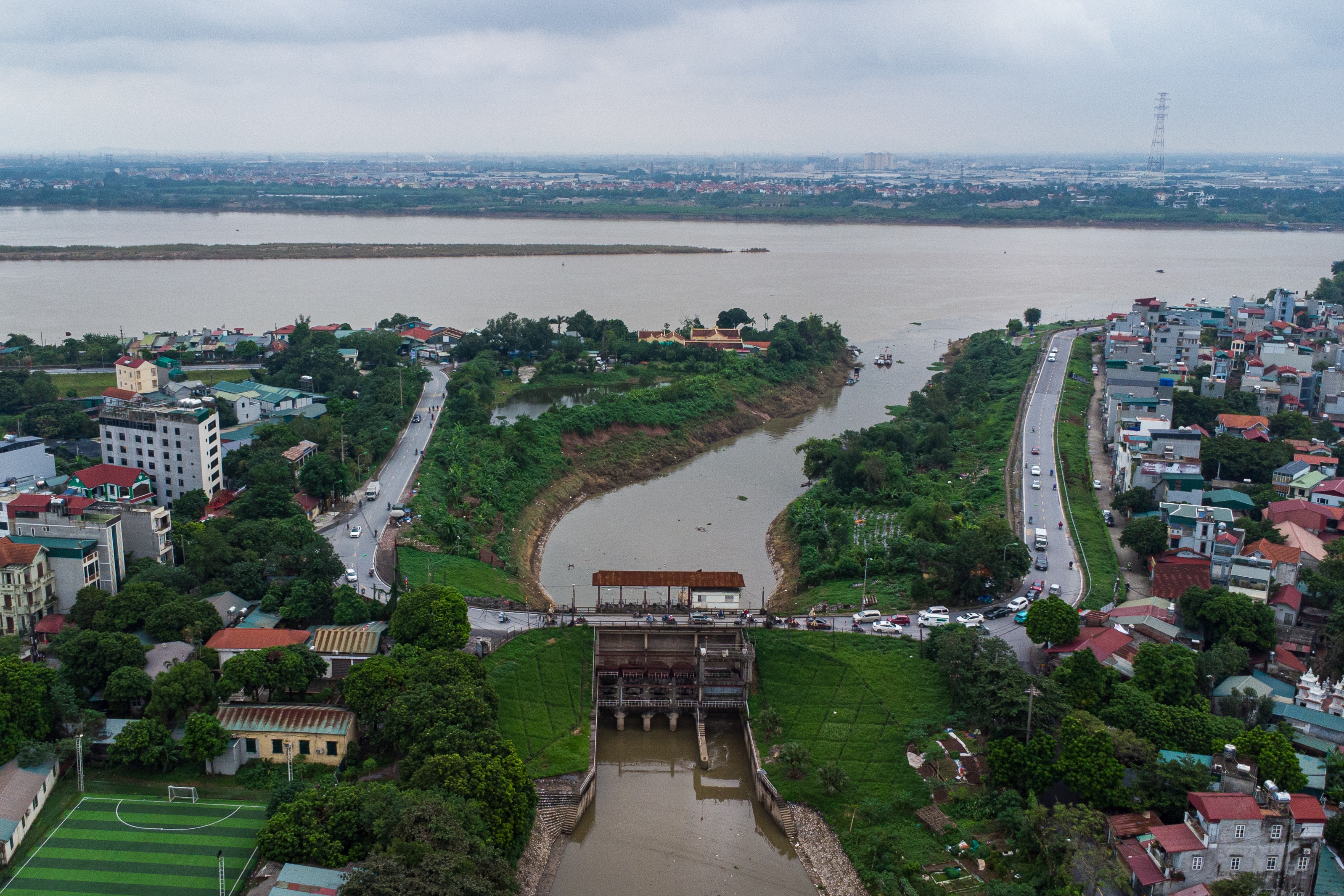 tram bom de tieu ung anh 1