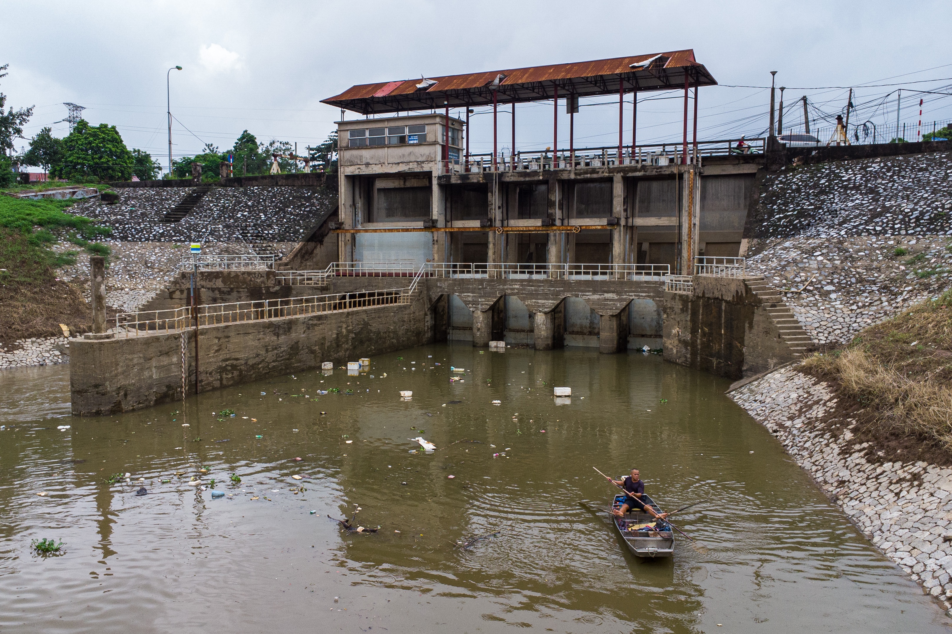 tram bom de tieu ung anh 8