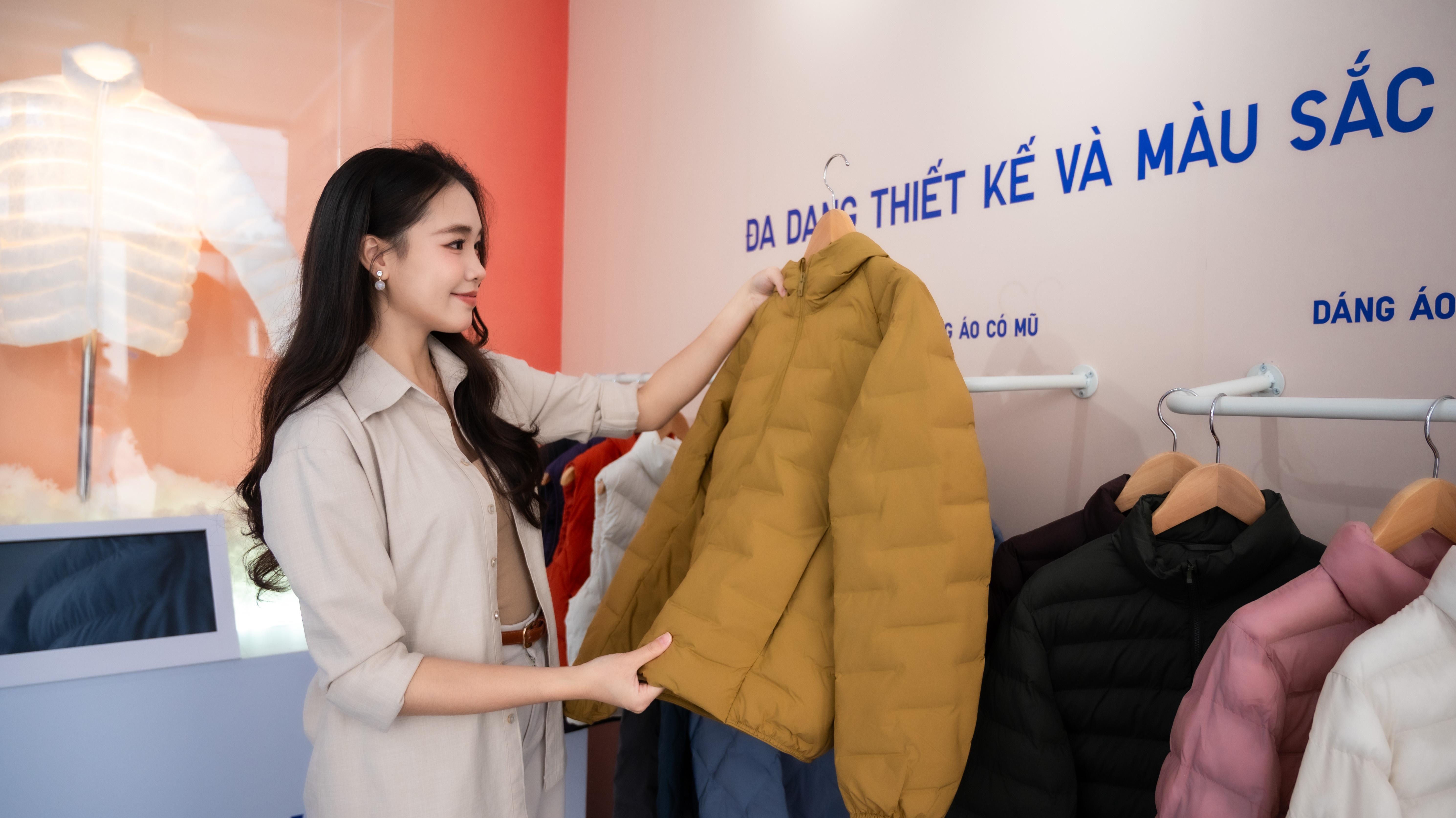 ao giu am Uniqlo,  HEATTECH,  PUFFTECH,  mac am khong nang,  cong nghe giu nhiet,  thoi trang Ha Noi anh 11