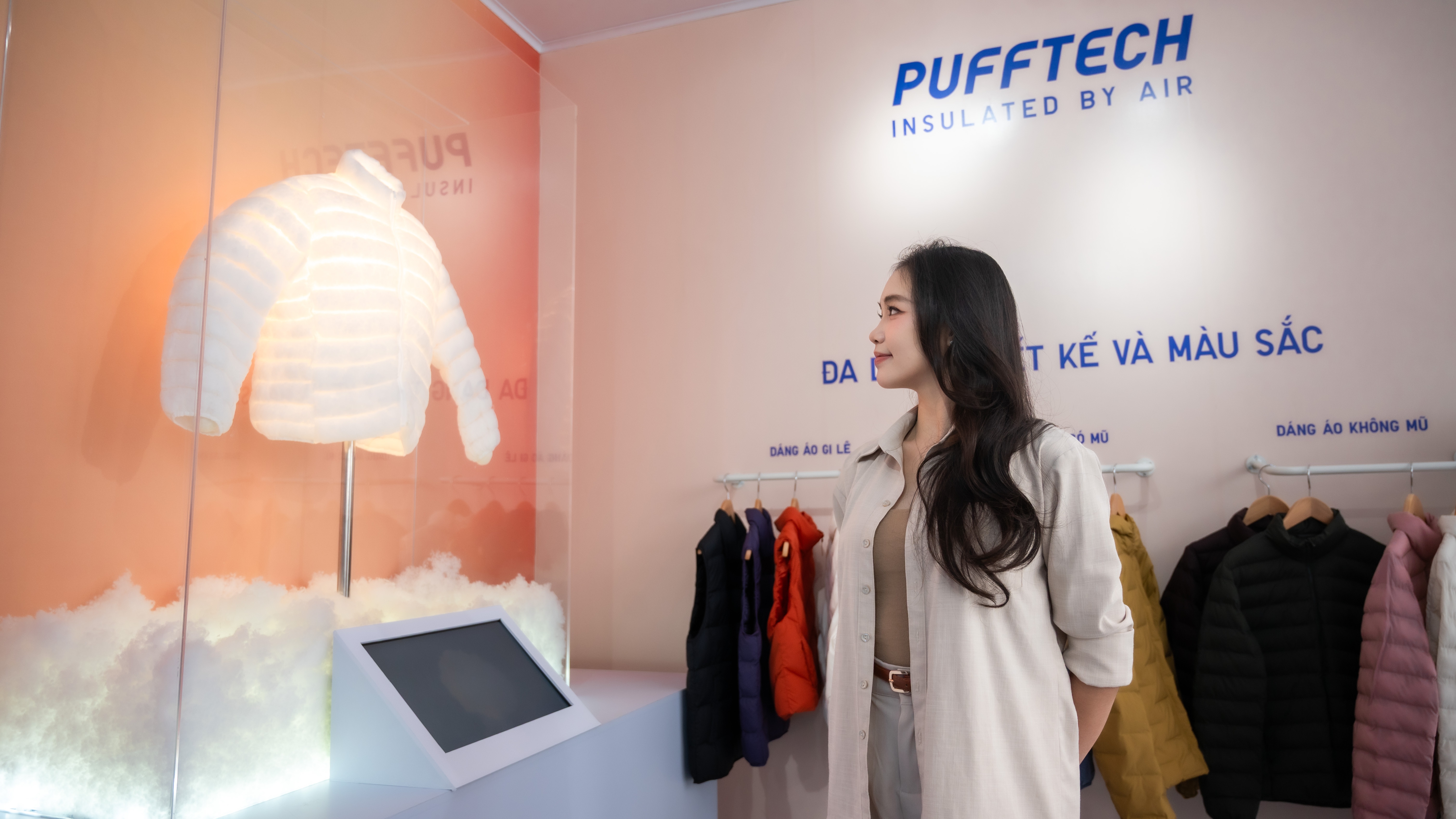 ao giu am Uniqlo,  HEATTECH,  PUFFTECH,  mac am khong nang,  cong nghe giu nhiet,  thoi trang Ha Noi anh 9