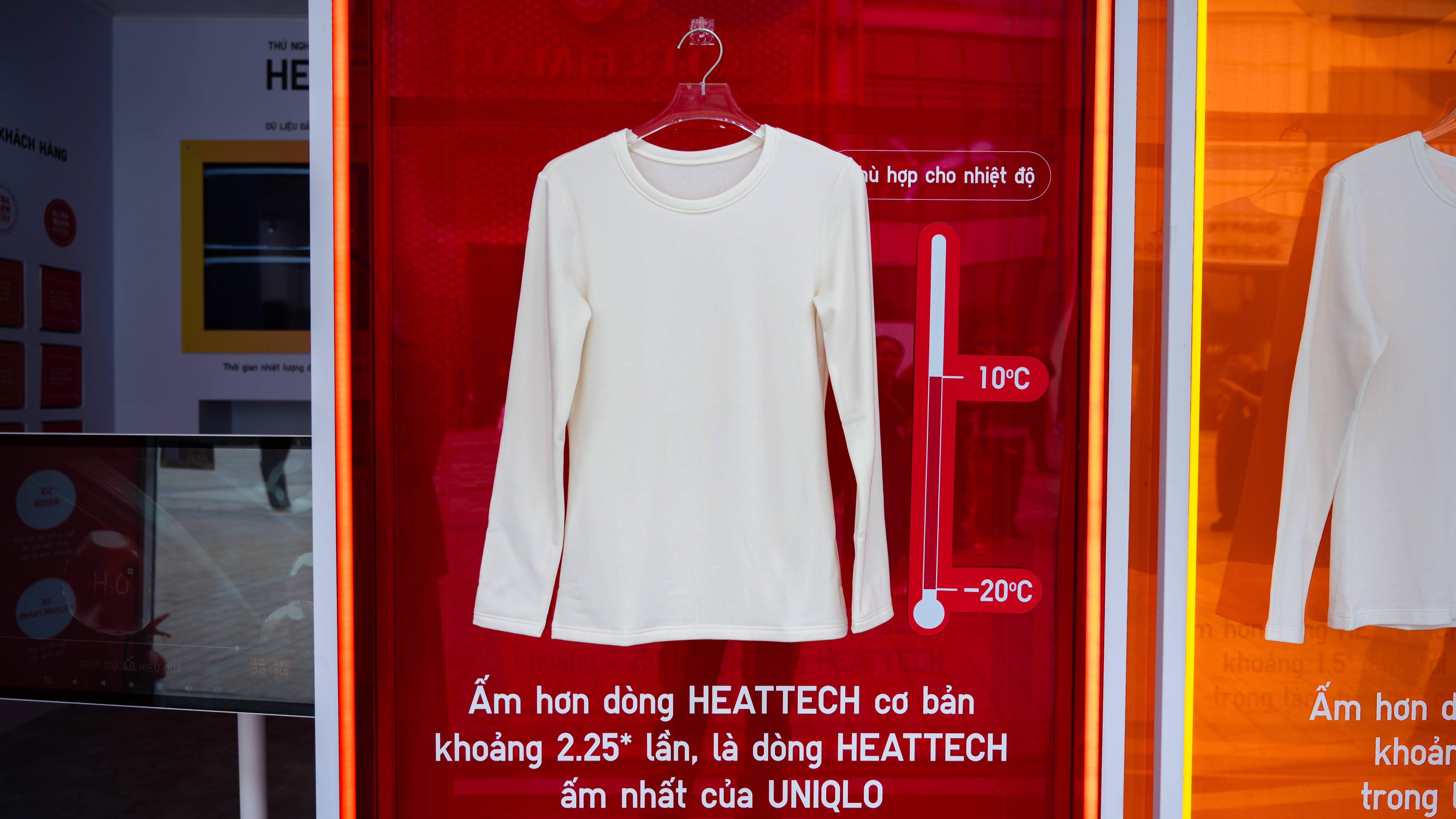 ao giu am Uniqlo,  HEATTECH,  PUFFTECH,  mac am khong nang,  cong nghe giu nhiet,  thoi trang Ha Noi anh 13