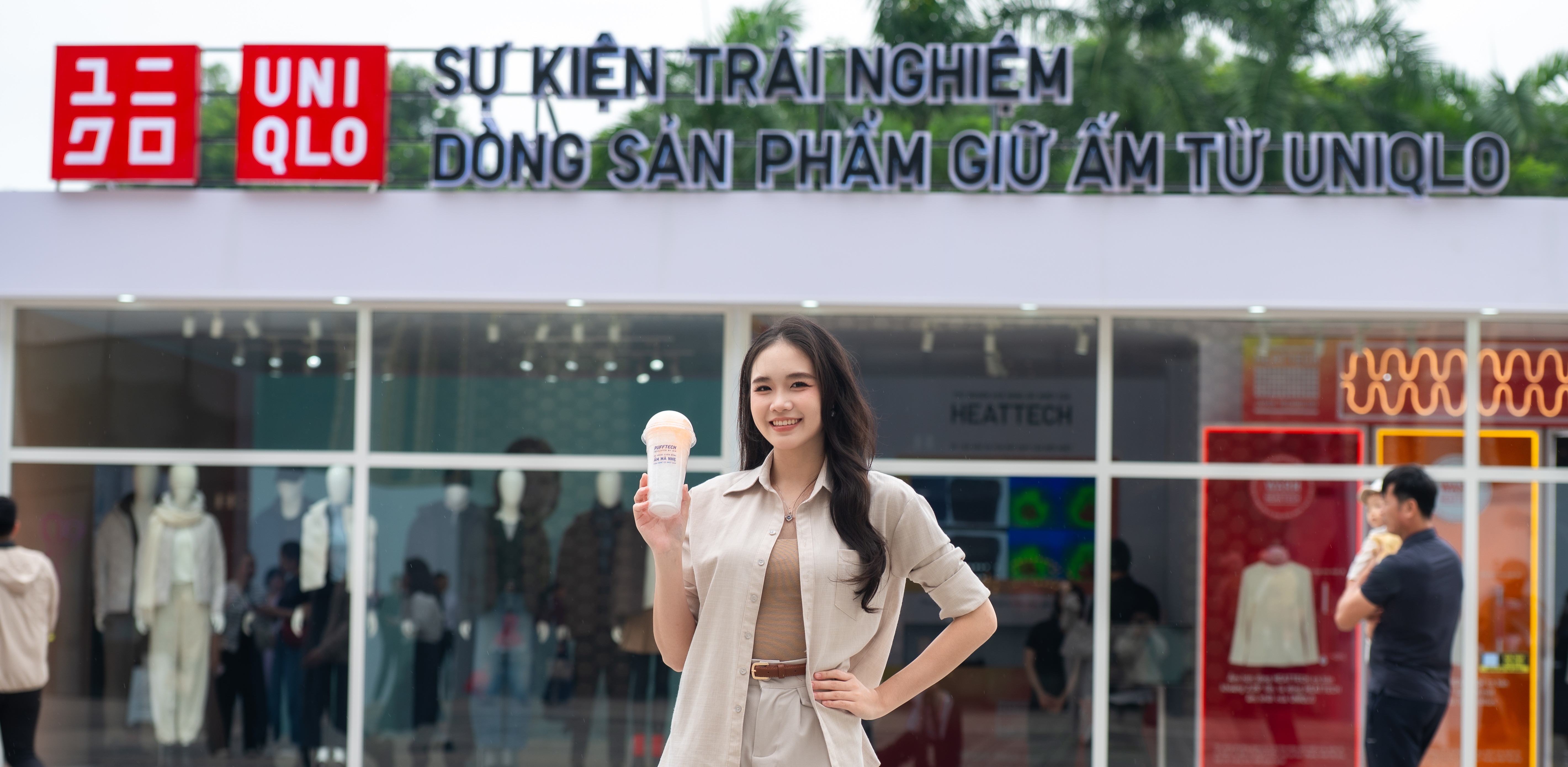 ao giu am Uniqlo,  HEATTECH,  PUFFTECH,  mac am khong nang,  cong nghe giu nhiet,  thoi trang Ha Noi anh 3