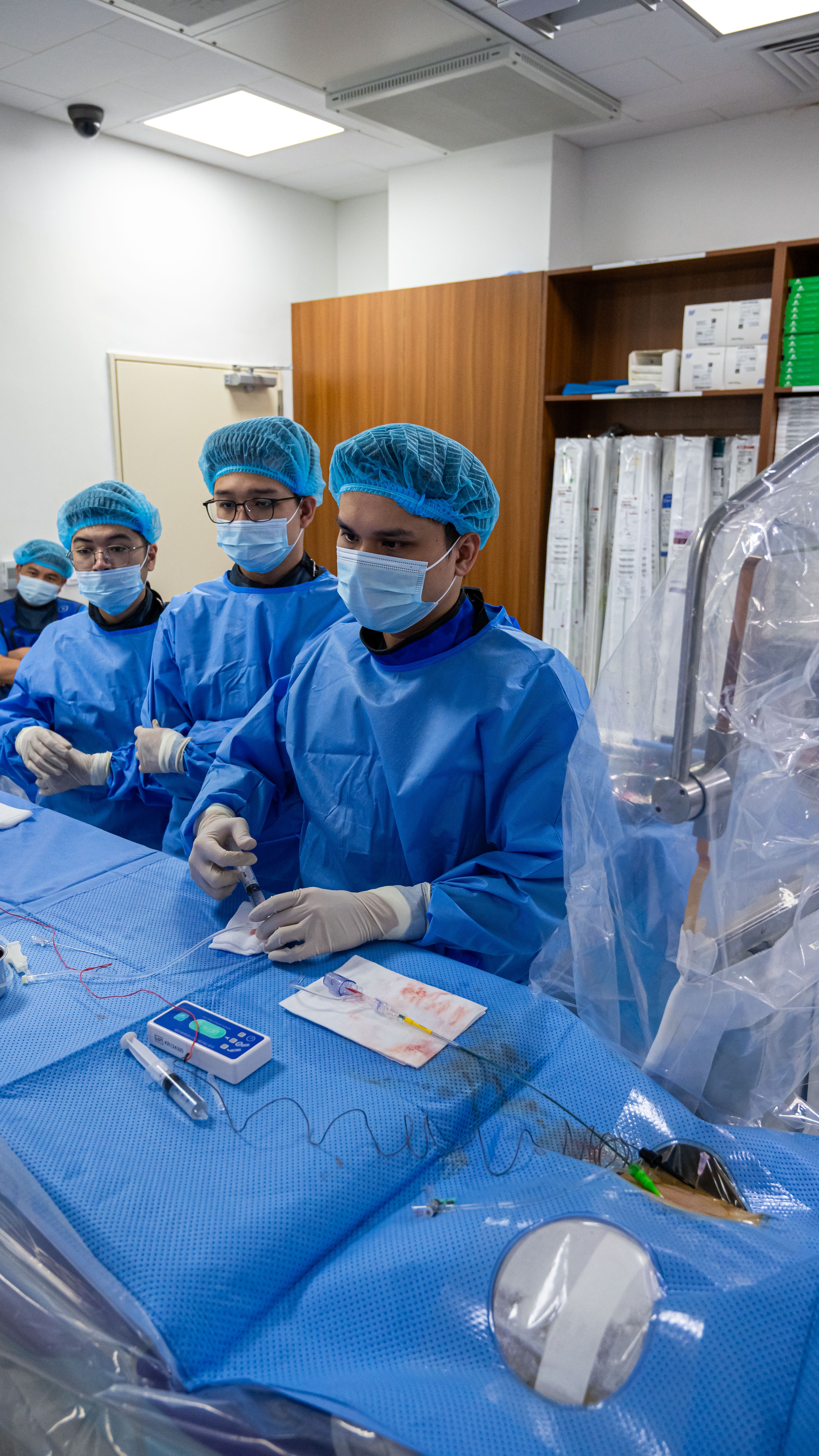 trong phong can thiep nao anh 2