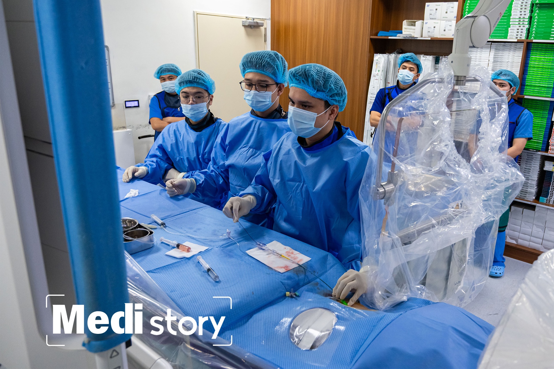 Toi doi dau voi 'thu pham' khet tieng gay dot quy hinh anh