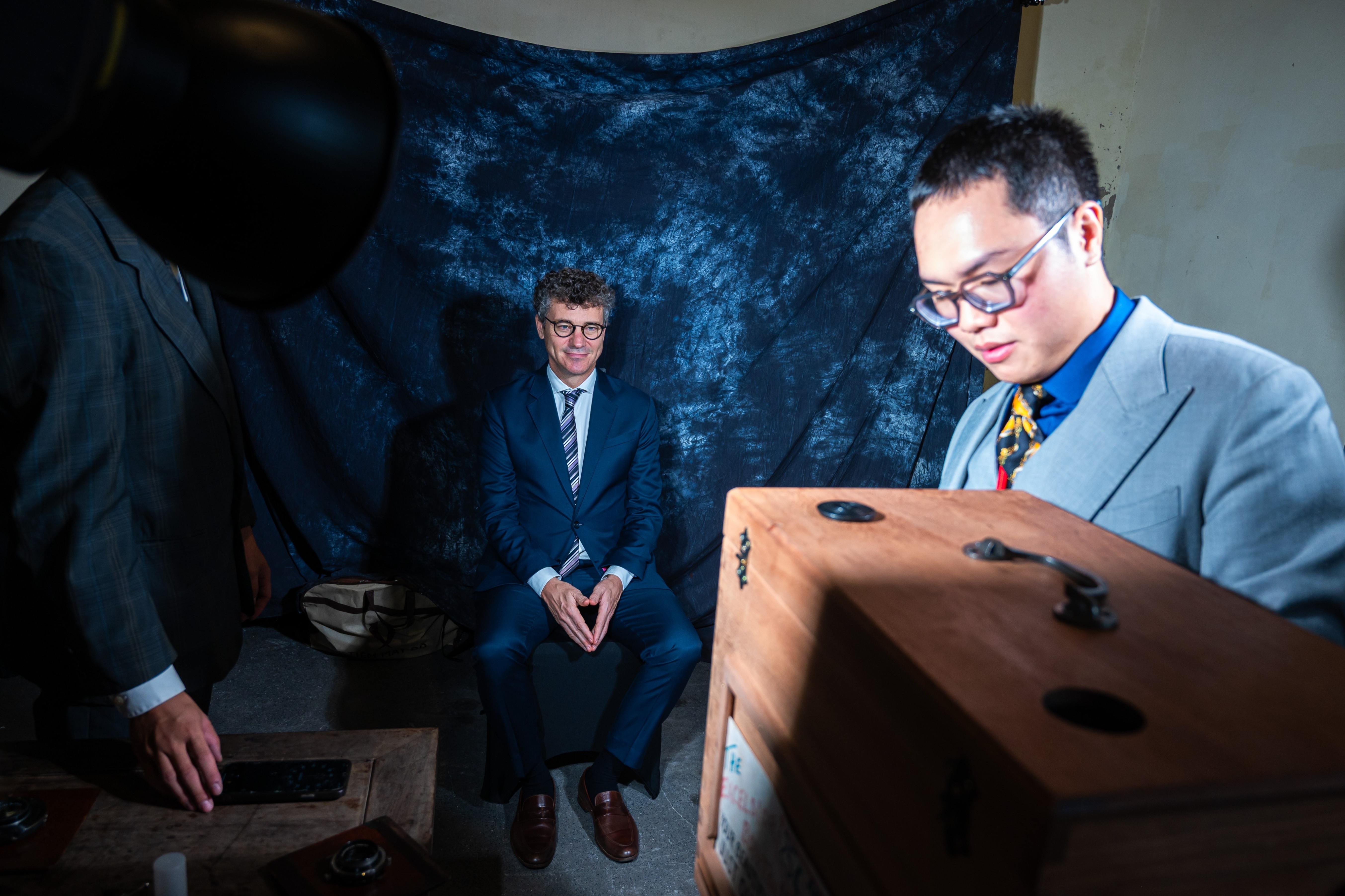 Ha Noi bien thanh 'phong trung bay' nhiep anh khong lo hinh anh