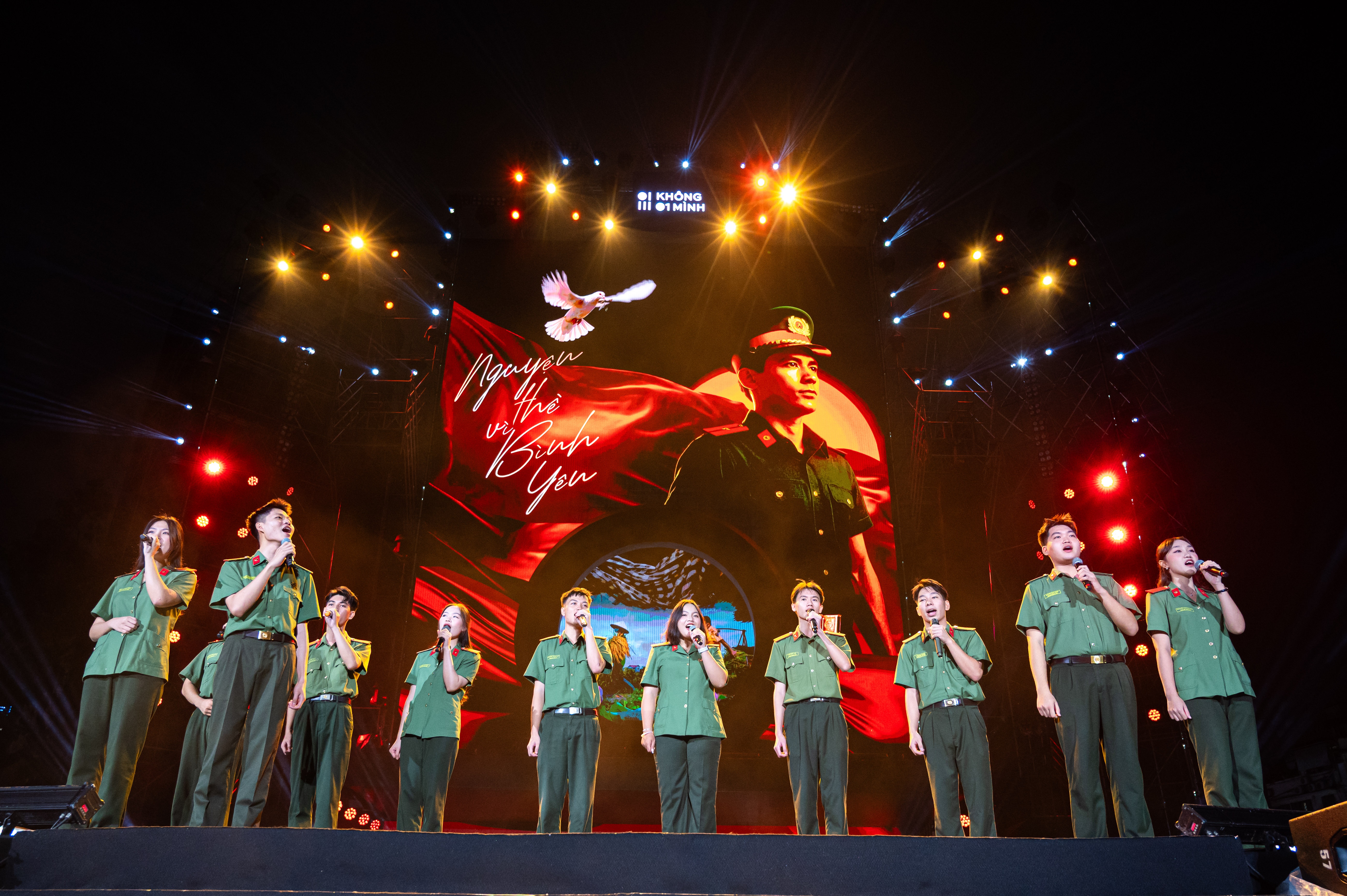 chiến dịch không một mình ảnh 4 chien dich khong mot minh anh 4